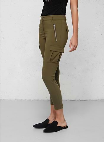 Armario utilitario chic: el pantalón cargo corto Viva