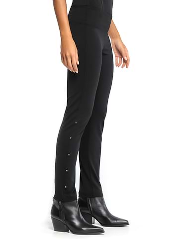 Pantalones Malibu Lux, un elegante atuendo para el aeropuerto