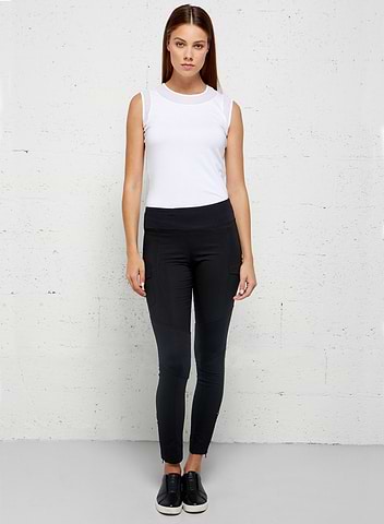Viajando en leggings: el legging Andrea con paneles en contraste