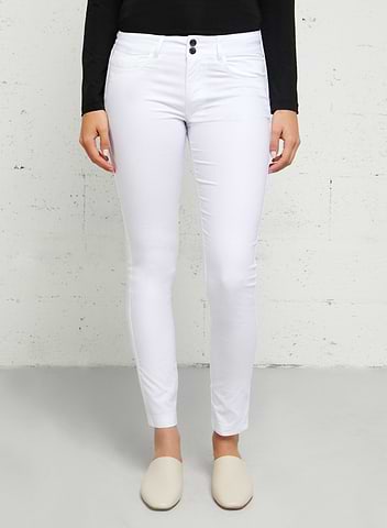 Traje de crucero El pantalón vaquero ajustado Luisa