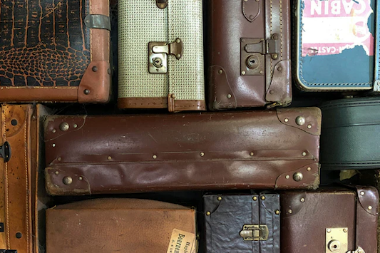 Effortless Packing for International Travel: The Ultimate Guide to Luxury Travel Clothing and Smart Outfit Strategies