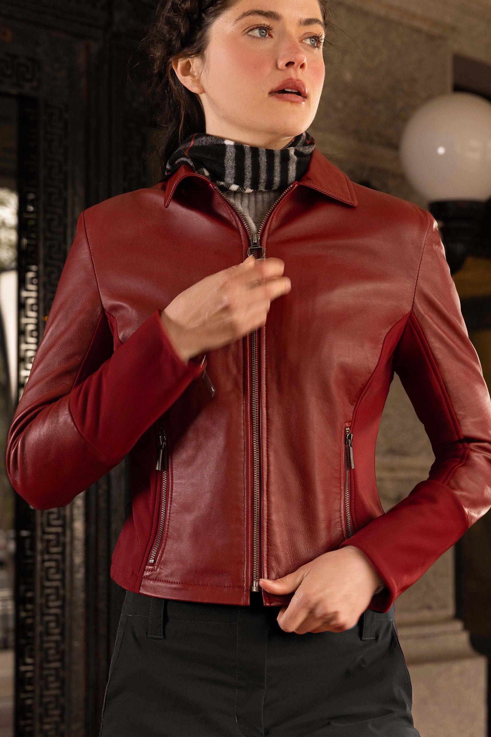 Veste en cuir Dill avec empiècements doublés en polaire