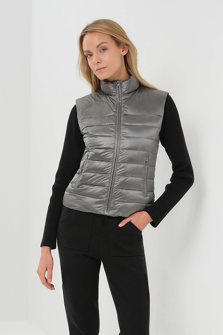 Vela Packable Puffer Vest