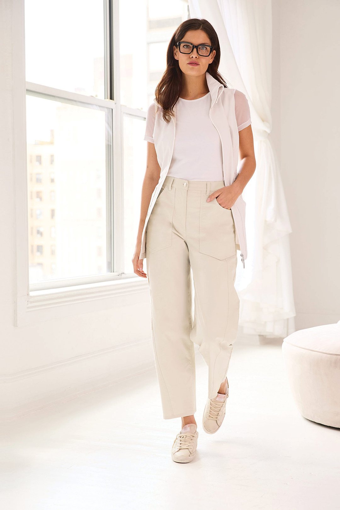 Liv Relaxed Light Barrel Leg Pant in Stone