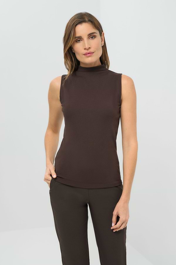Top Siobhan sin mangas con cuello alto y canalé de Pima