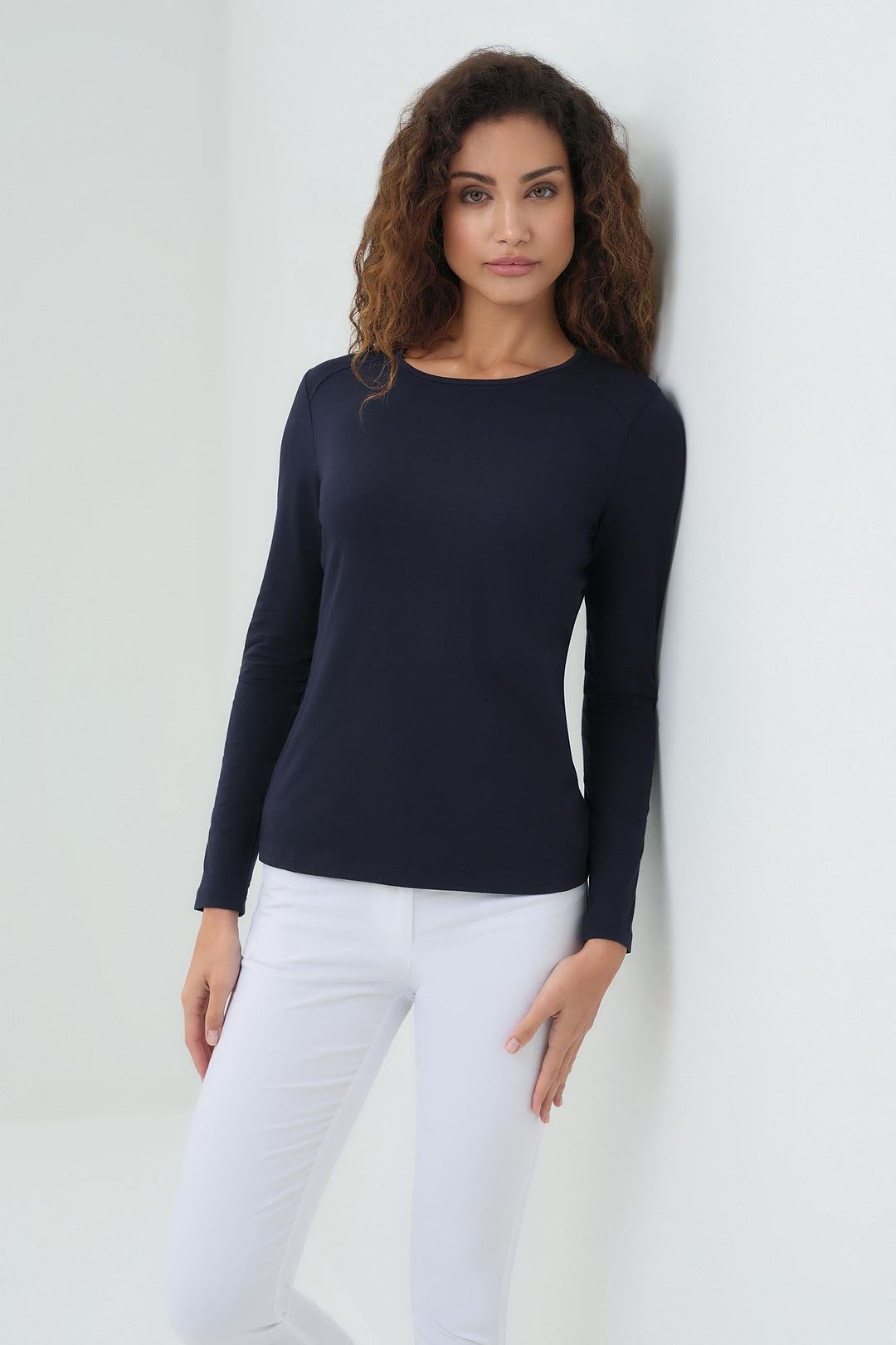 Navy ||