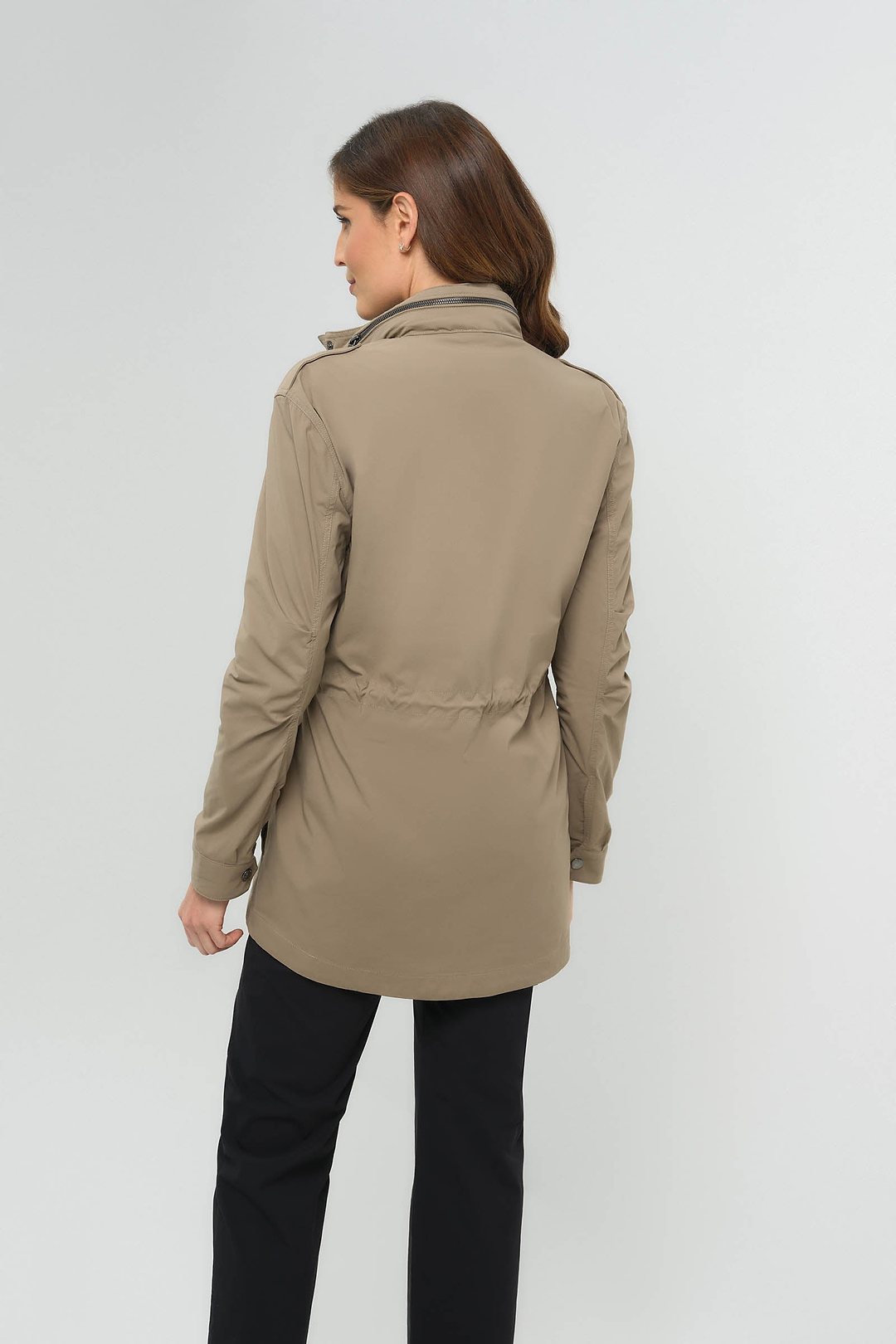 Chaqueta ligera utilitaria con capucha Courtney