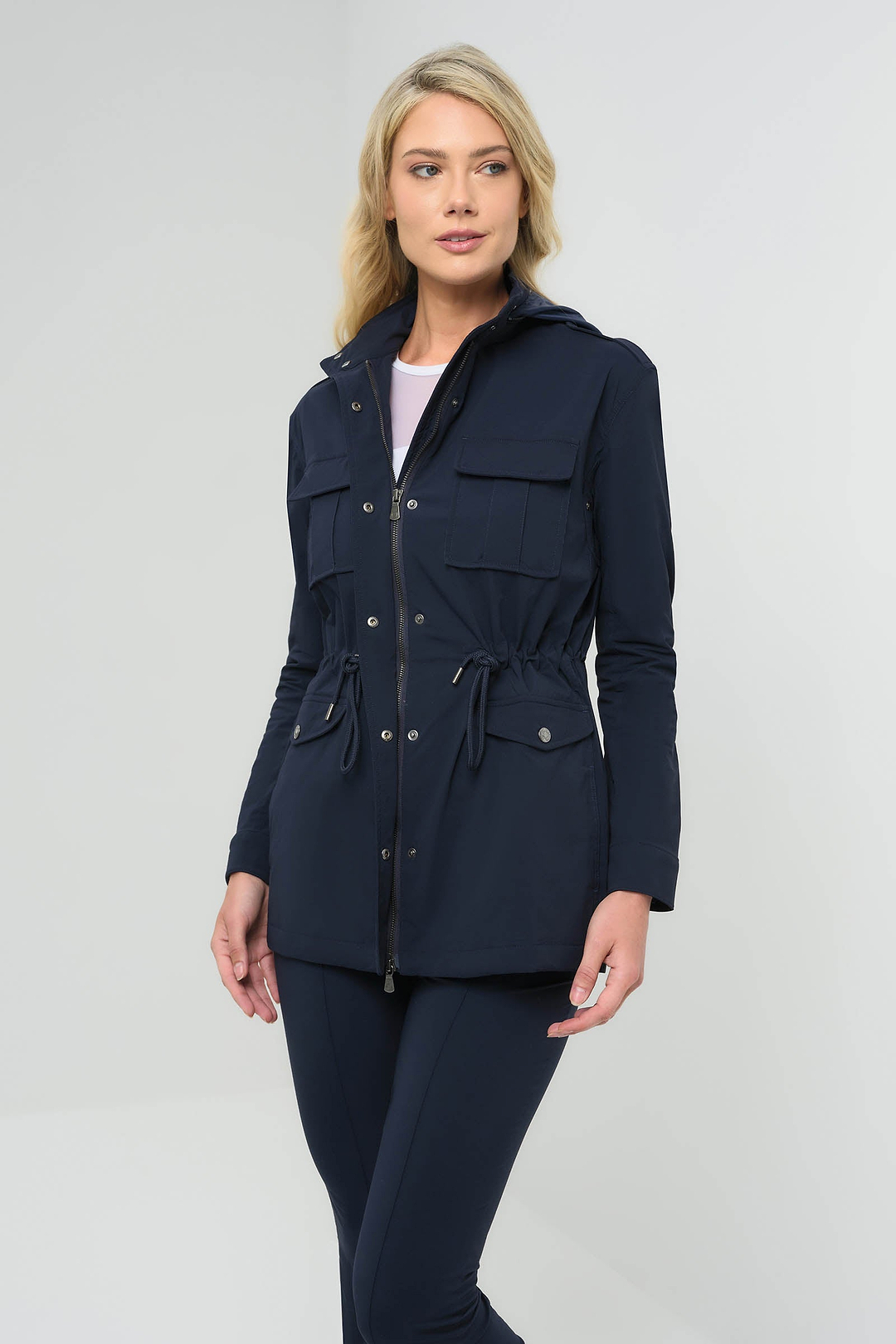 Chaqueta ligera utilitaria con capucha Courtney