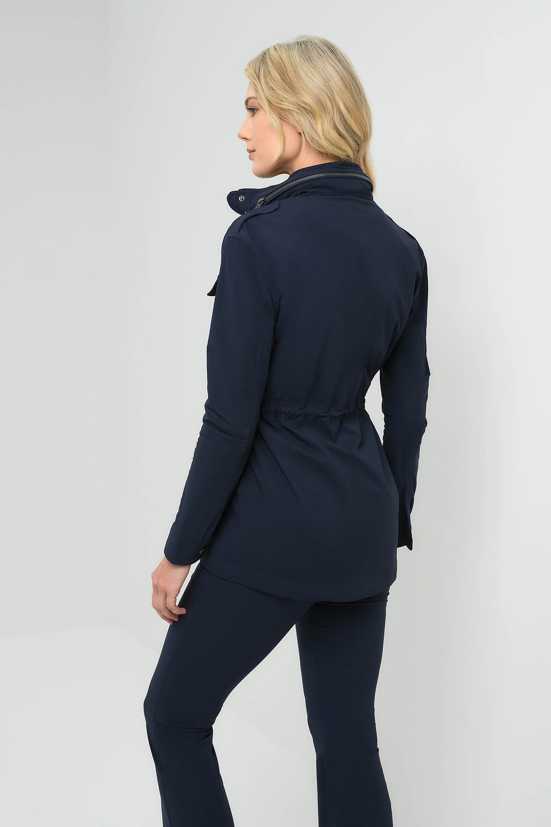 Chaqueta ligera utilitaria con capucha Courtney