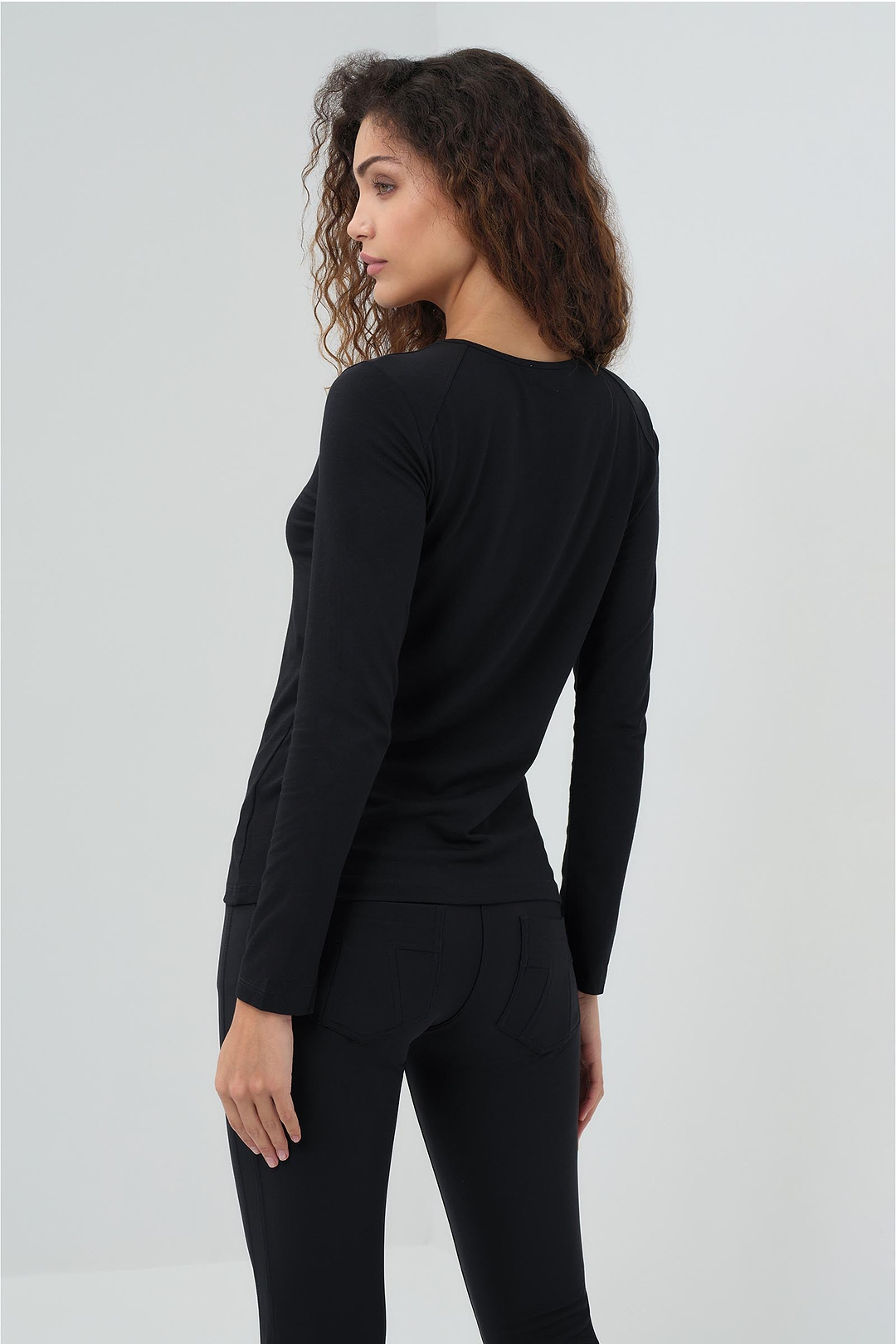 Black ||