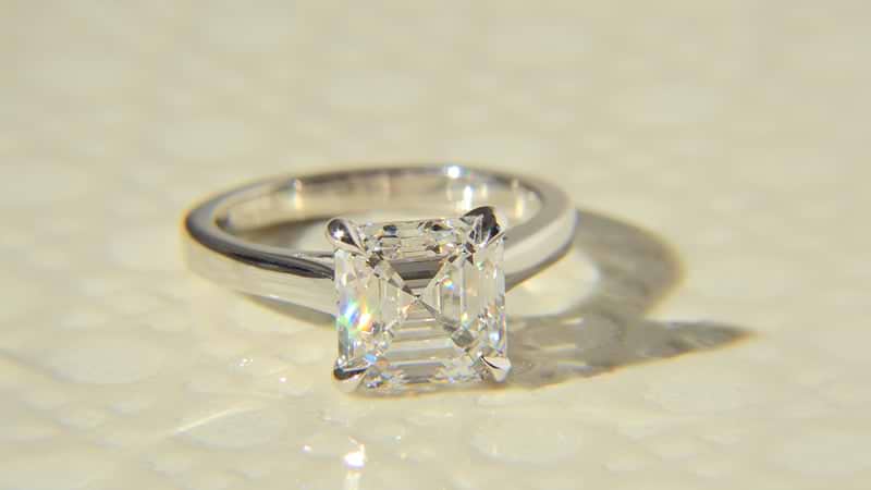 Asscher Cut Sleek Cathedral Diamond Ring