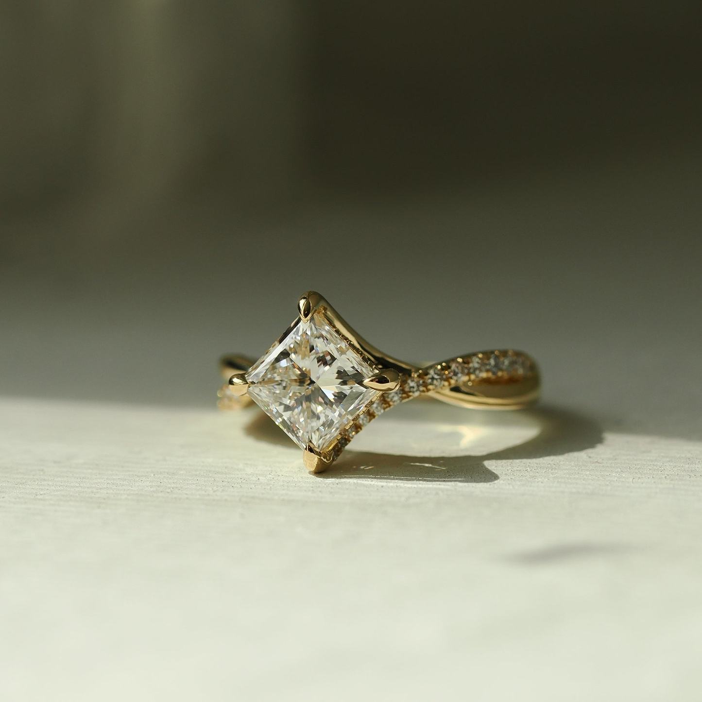 Princess Cut 2.00ct Diamond Pave Twist Ring