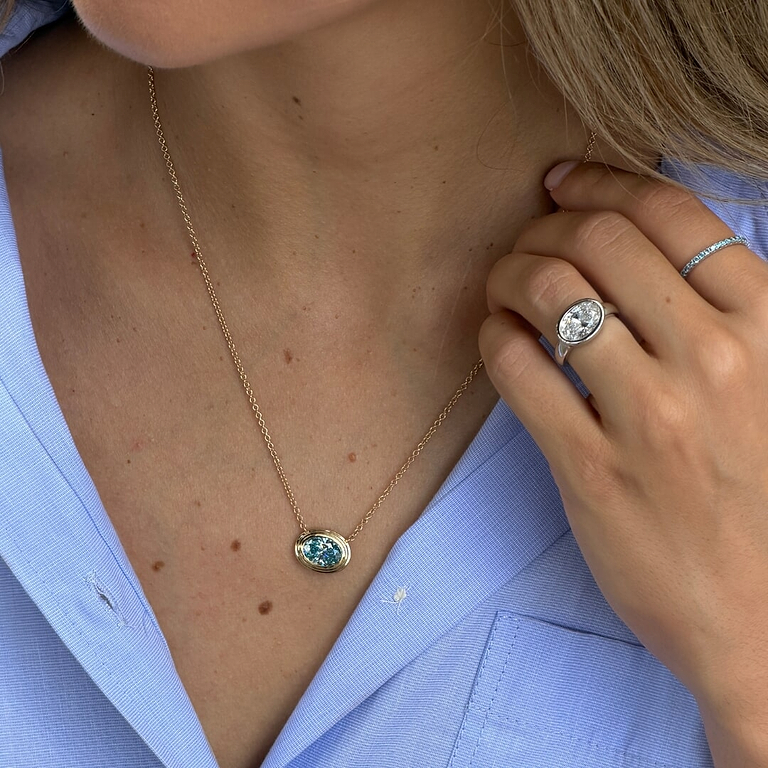 2.34ct Blue Oval Ripple Pendant