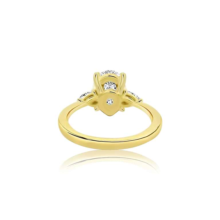 Oval 2.13ct F VS1 IGI Lab Diamond 3 Stone Ring