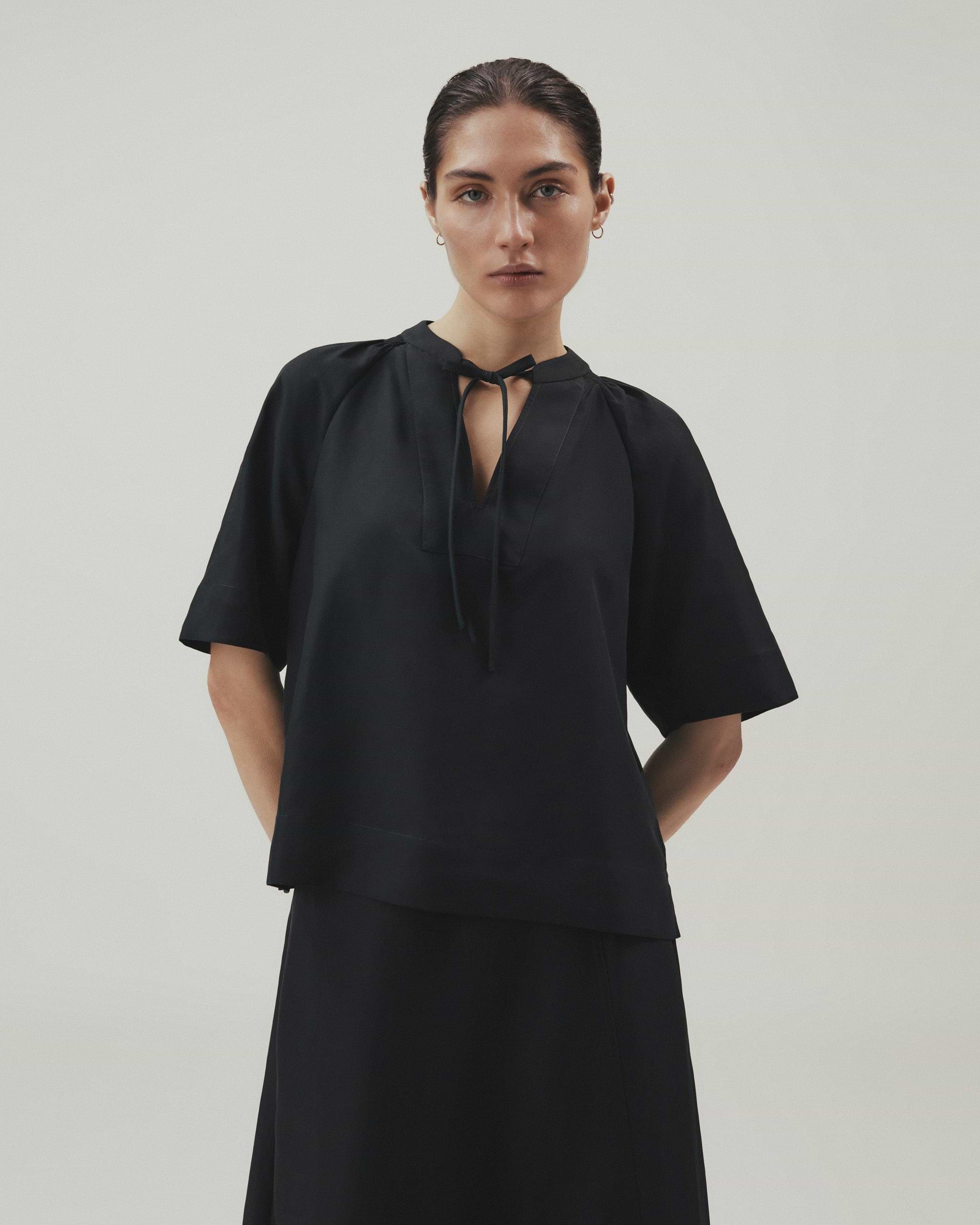 Women's Future-Linen Tie Neck Blouse - Black