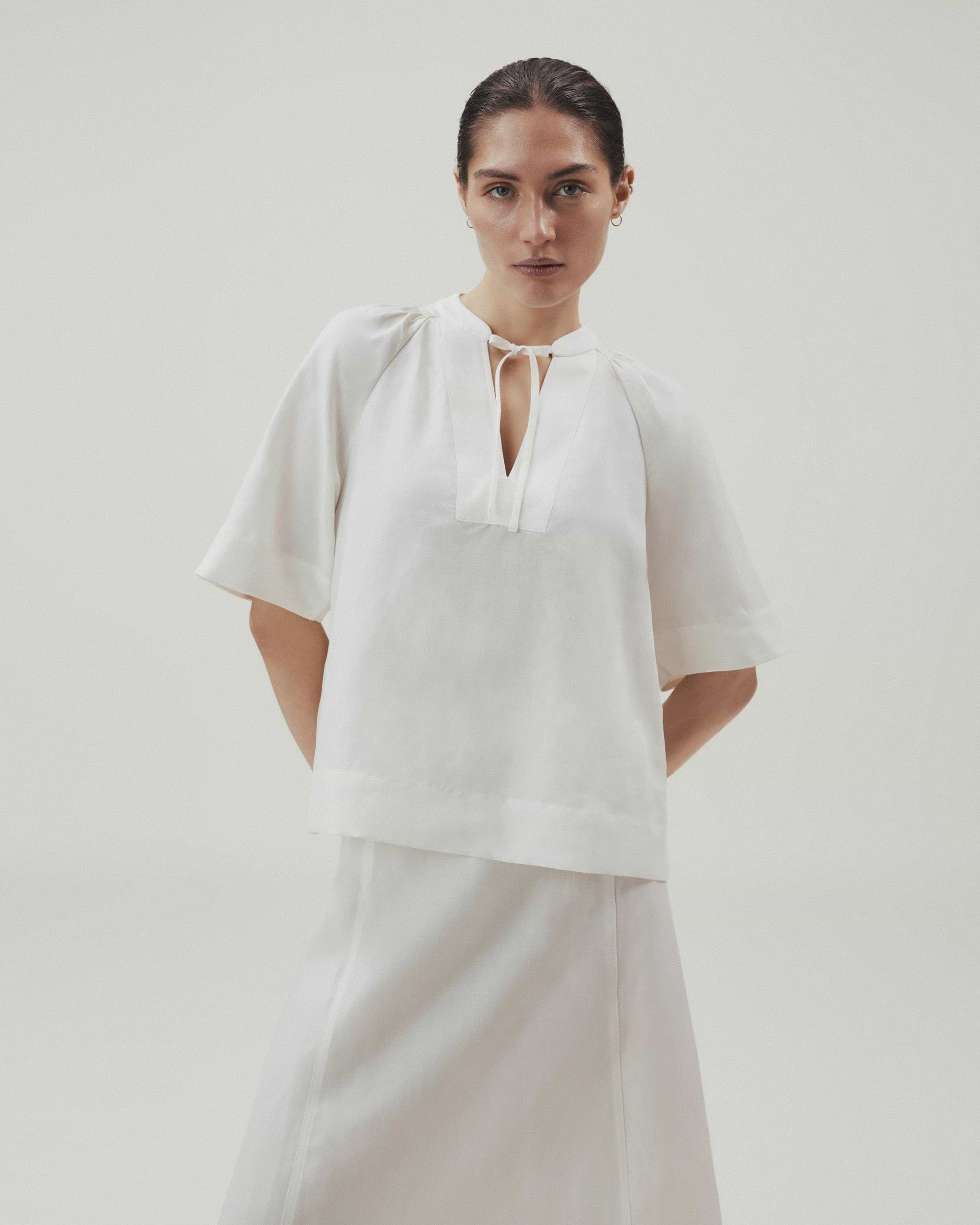 Women's Future-Linen Tie Neck Blouse - Buttermilk