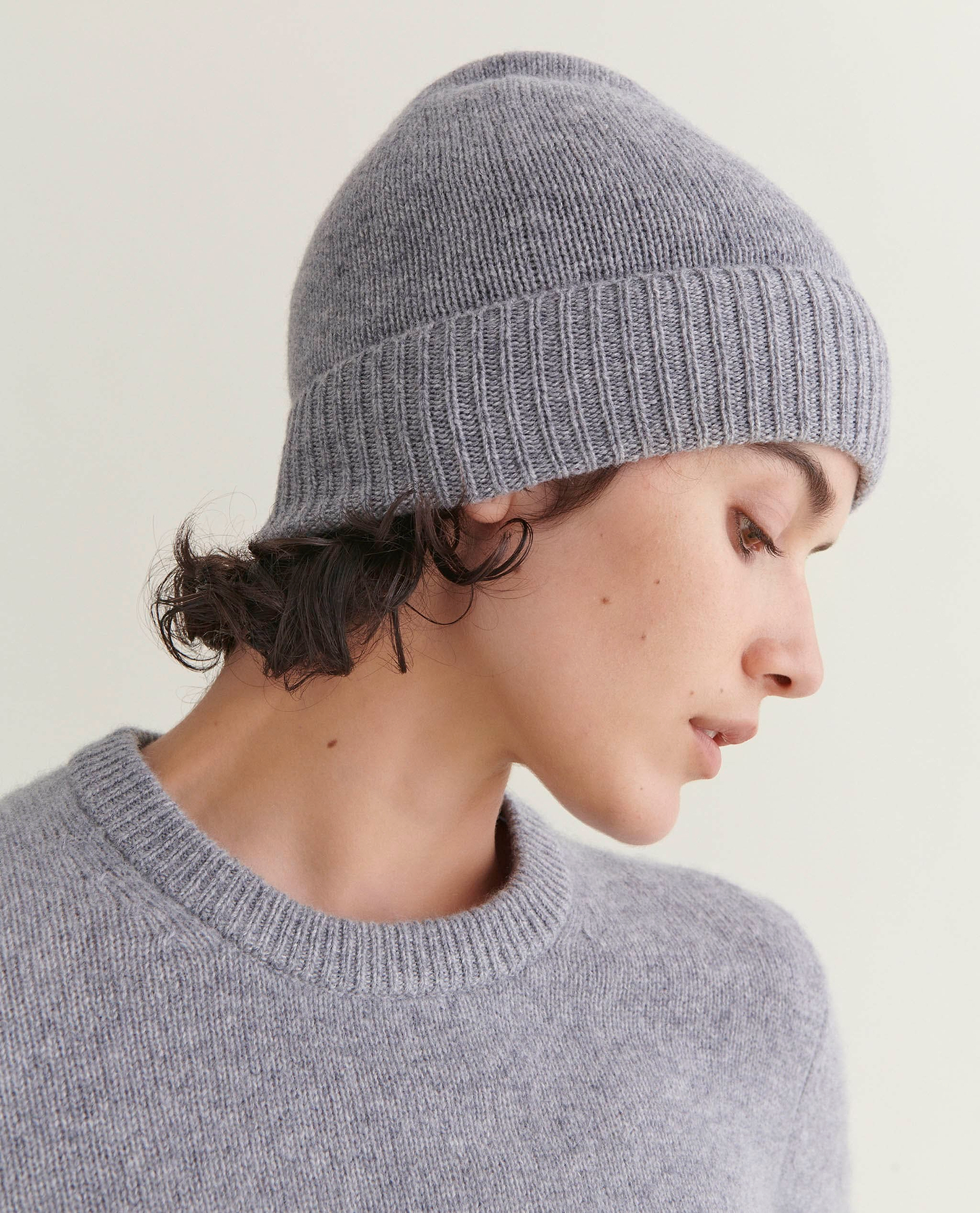 colour_Medium Grey