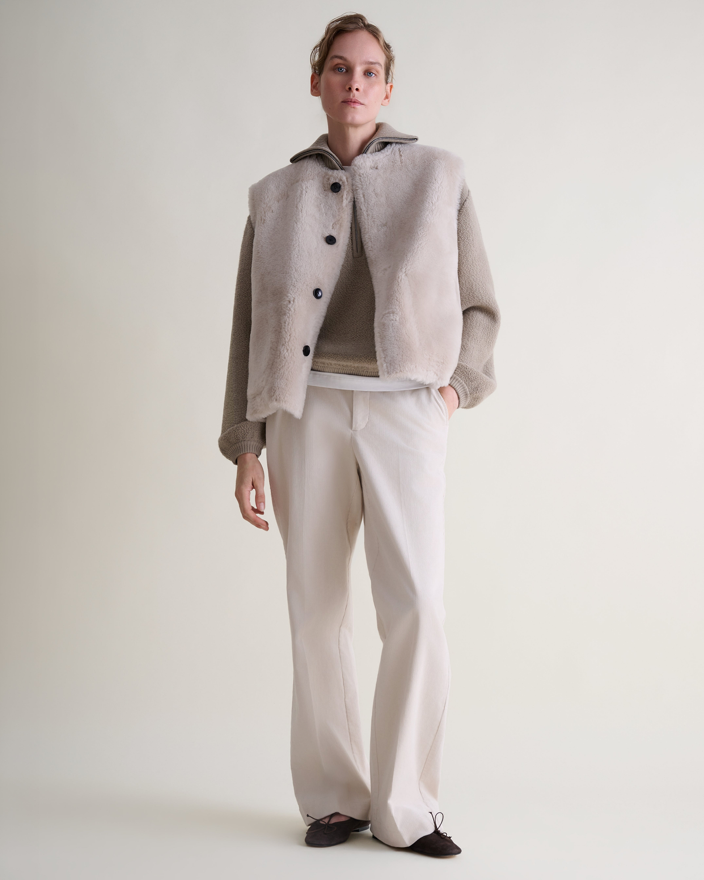 Women's Reversible Shearling Buttoned Gilet - Bone