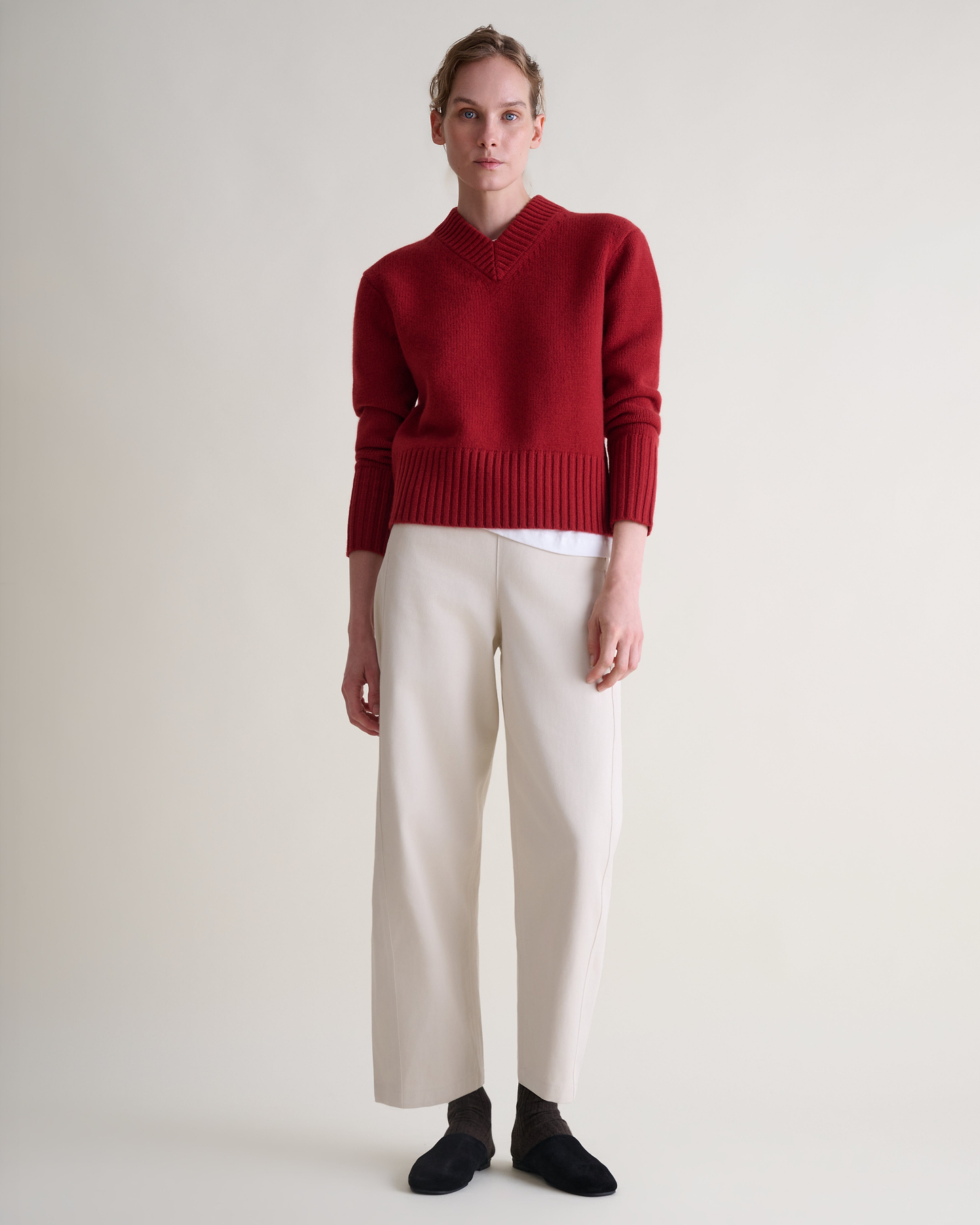 Women's Wool V-neck Jumper - Russet