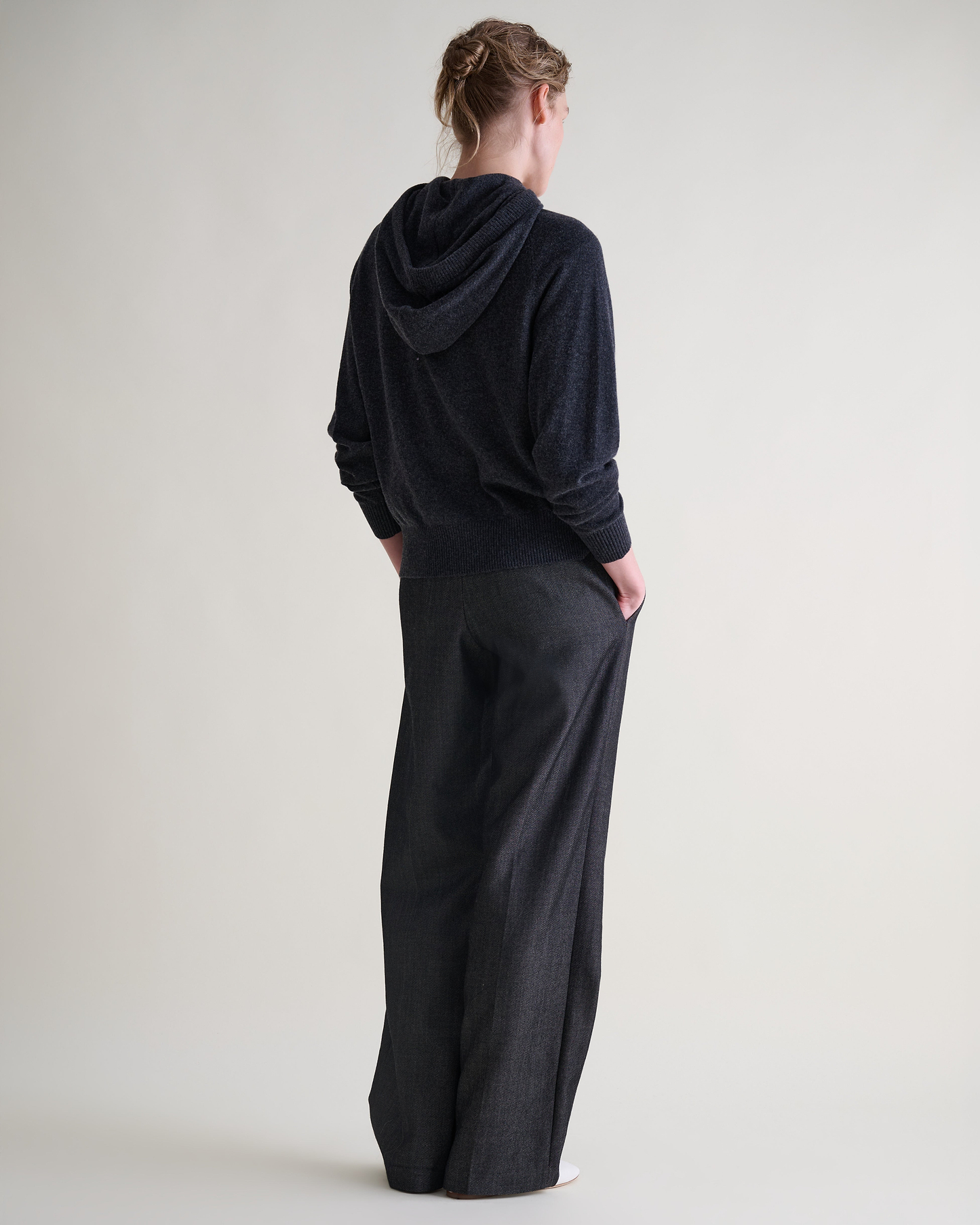 Women's Finest Cashmere Knitted Hoodie - Charcoal