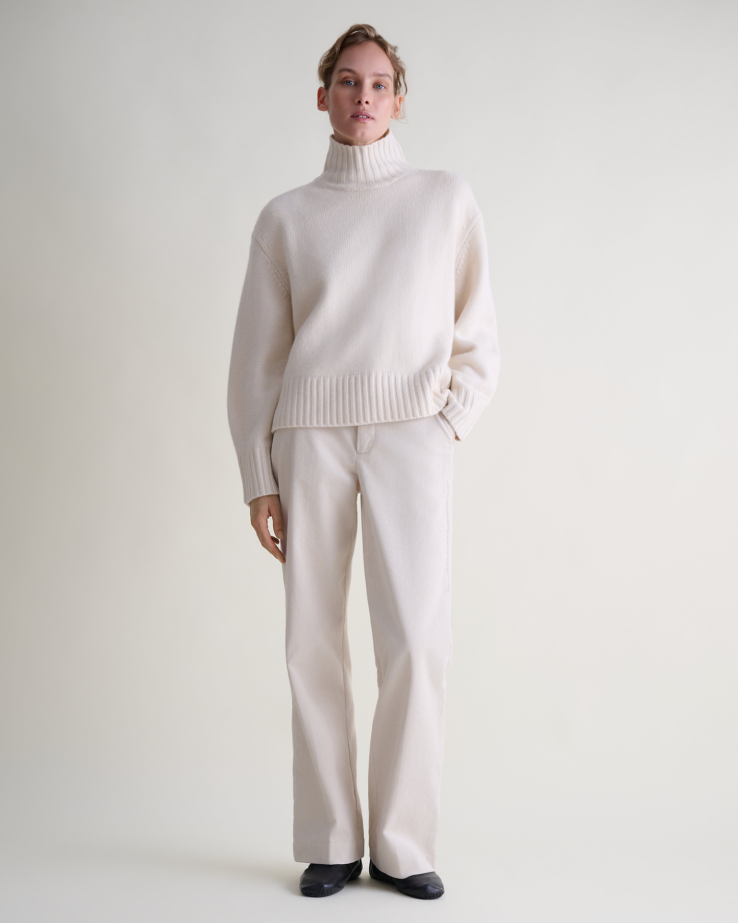 Women's Finest Cashmere High Neck Jumper - Buttermilk
