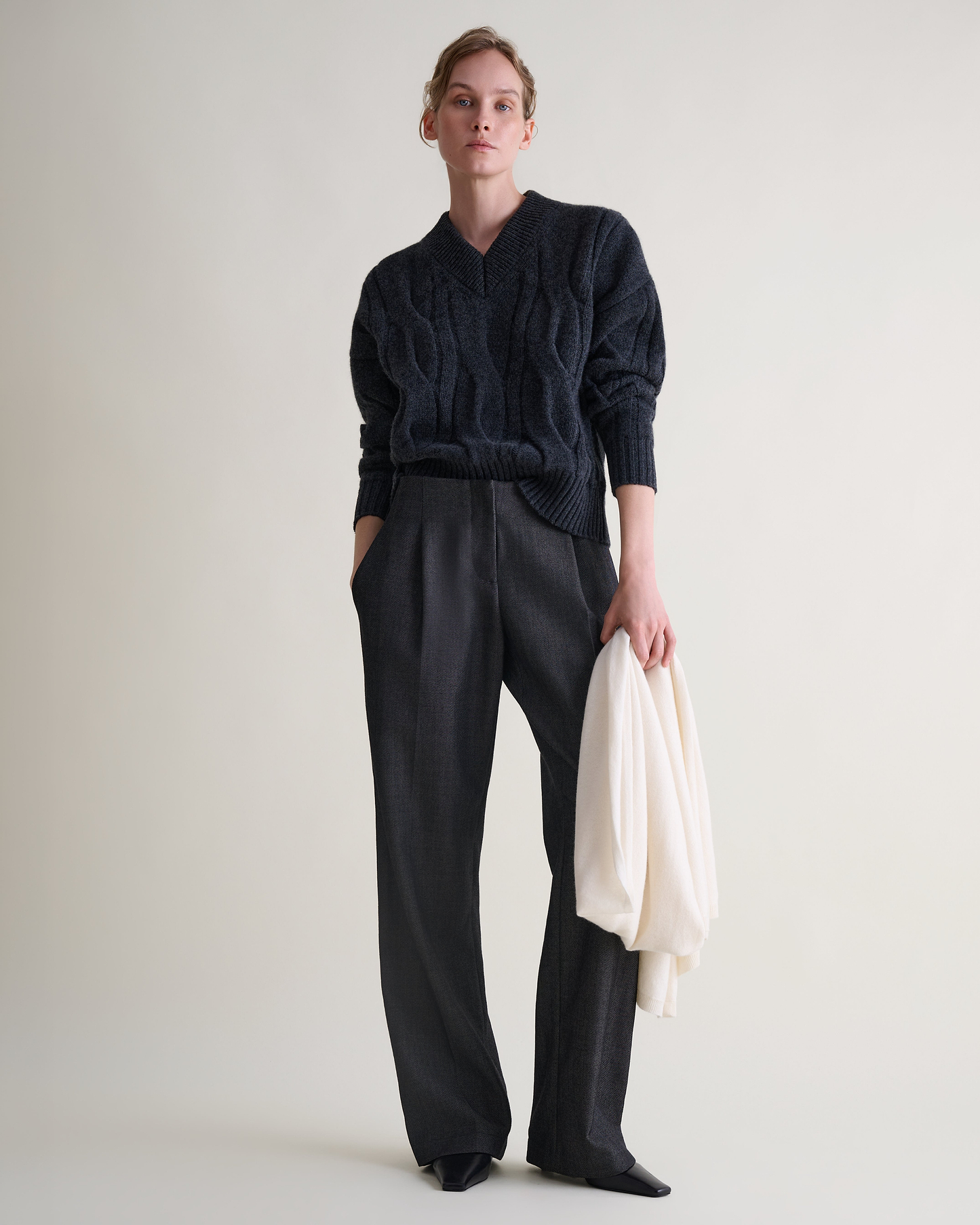 Lambswool Cable Knit V-neck Jumper