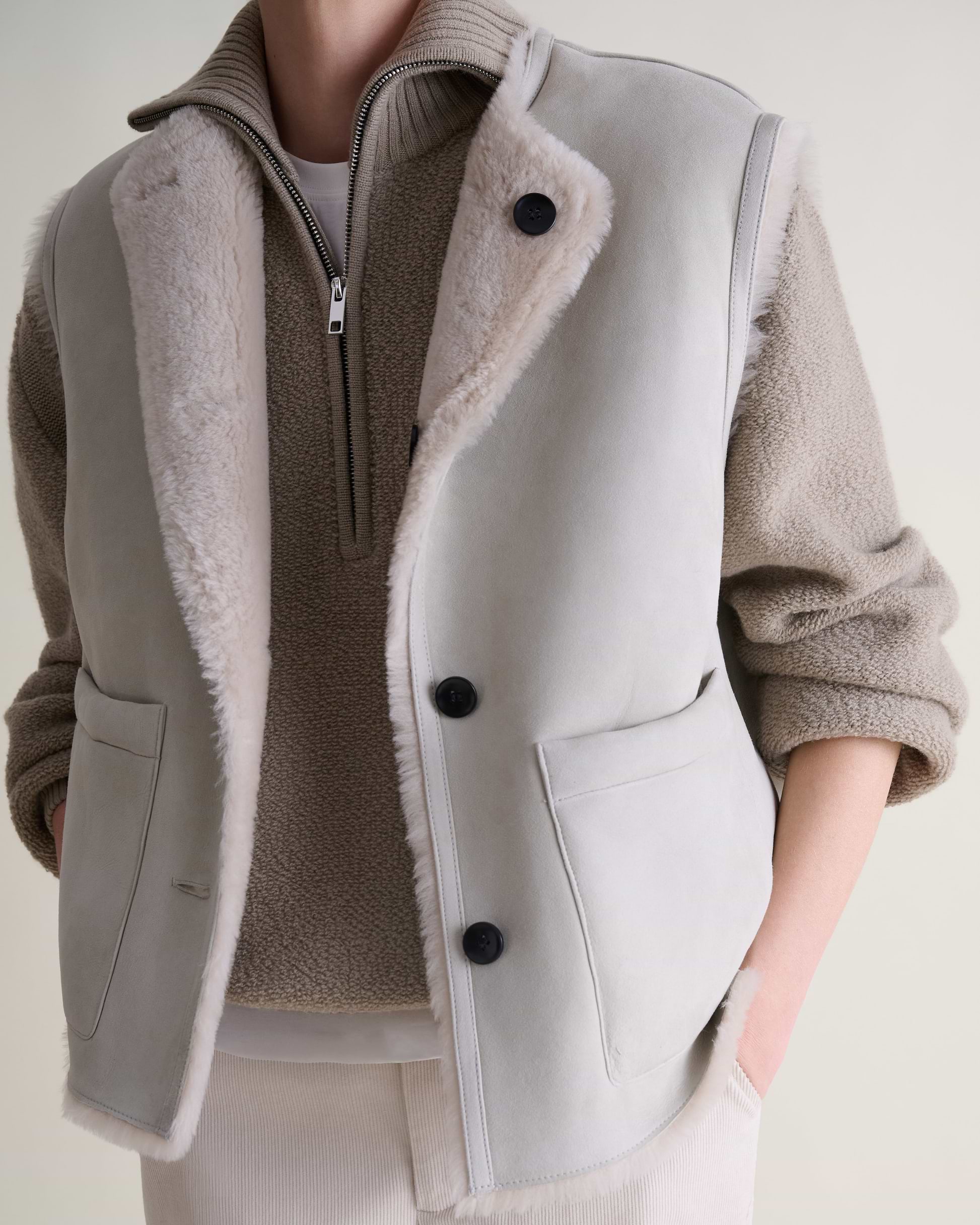 Women's Reversible Shearling Buttoned Gilet - Bone