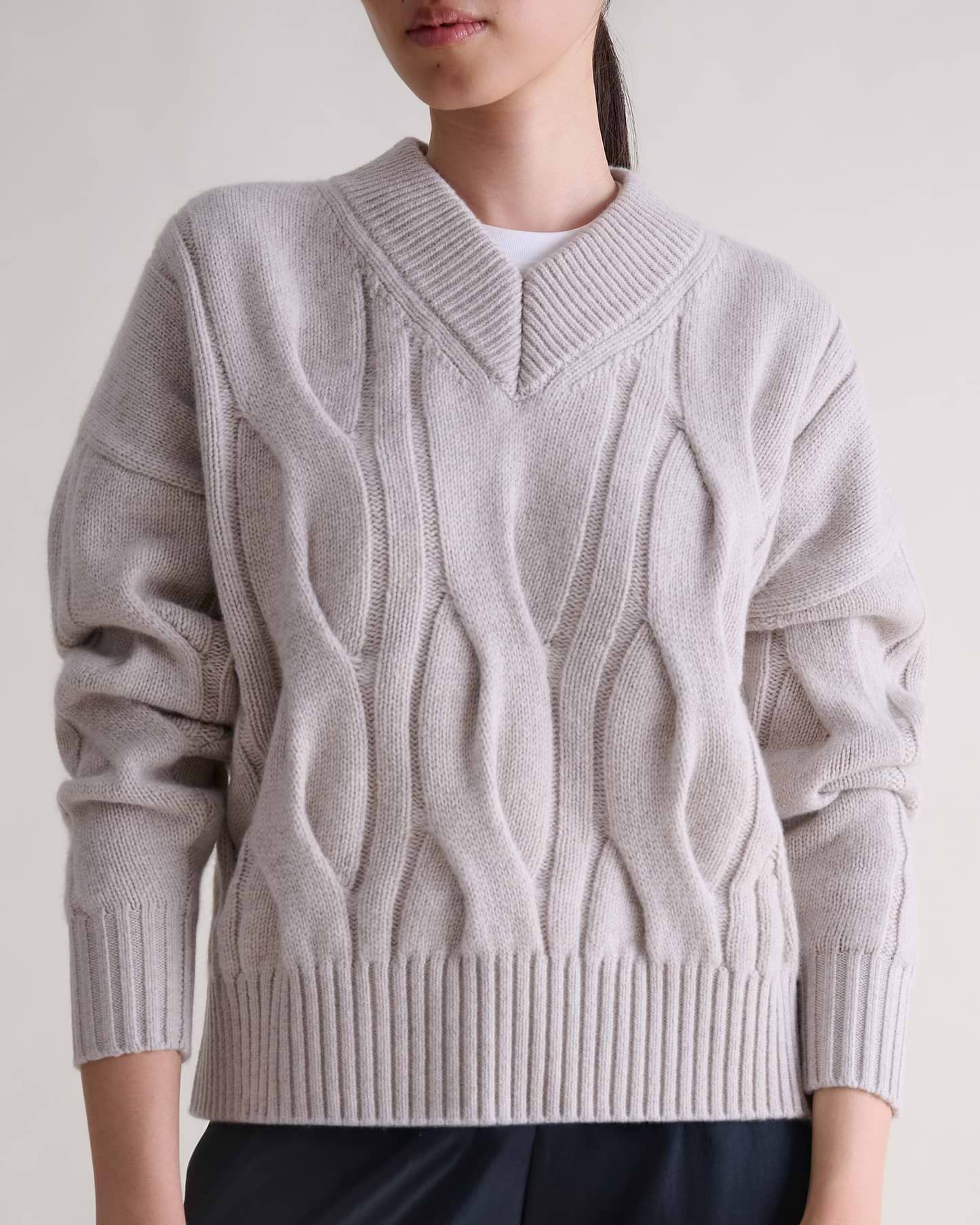 Lambswool Cable Knit V-neck Jumper