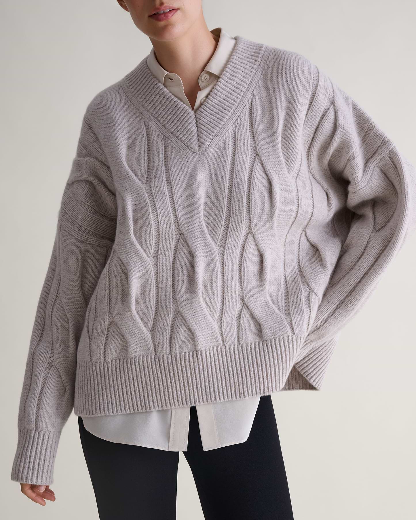 Lambswool Cable Knit V-neck Jumper