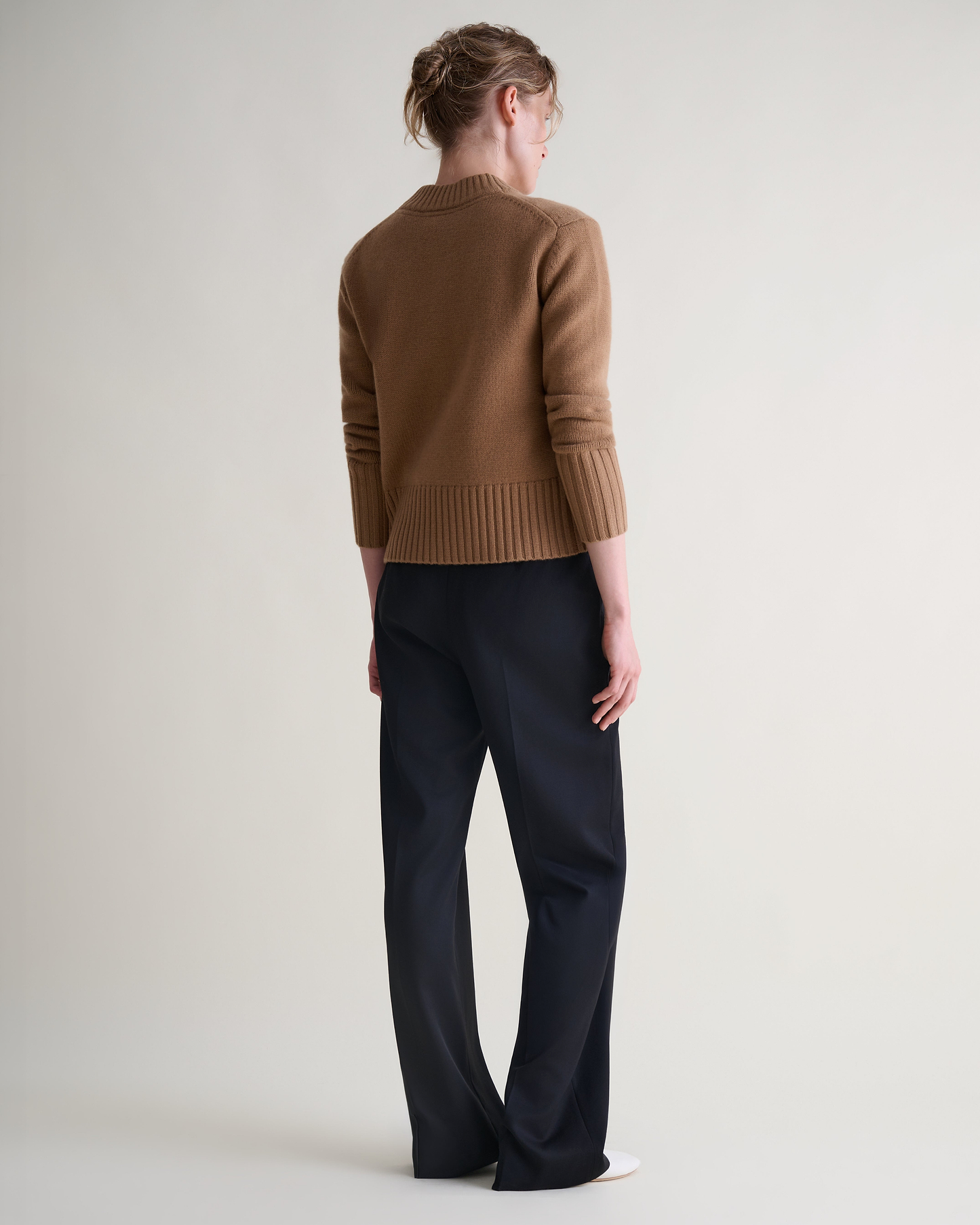 Women's Wool V-neck Jumper - Deep Camel