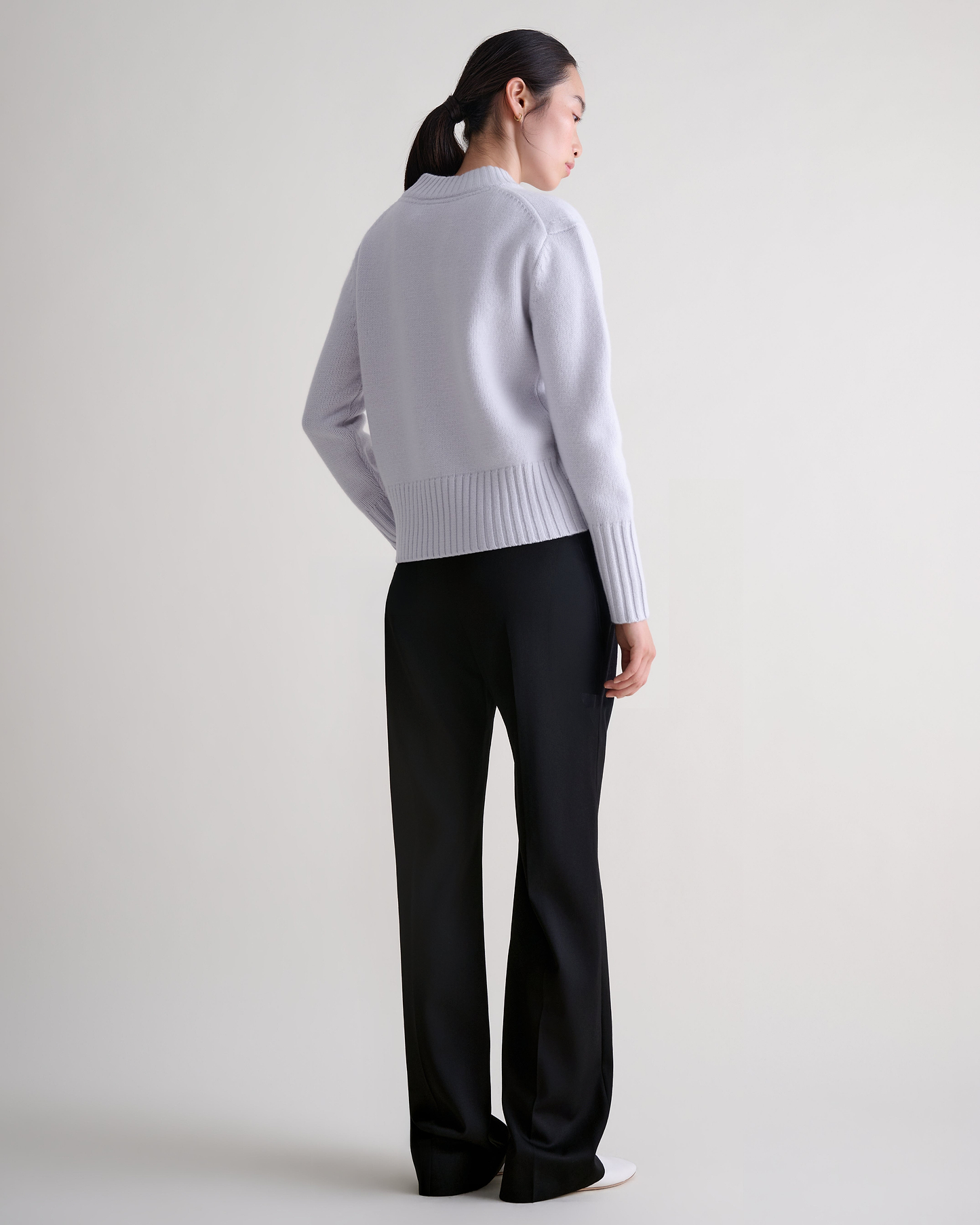 Women's Wool V-neck Jumper - Ice Blue