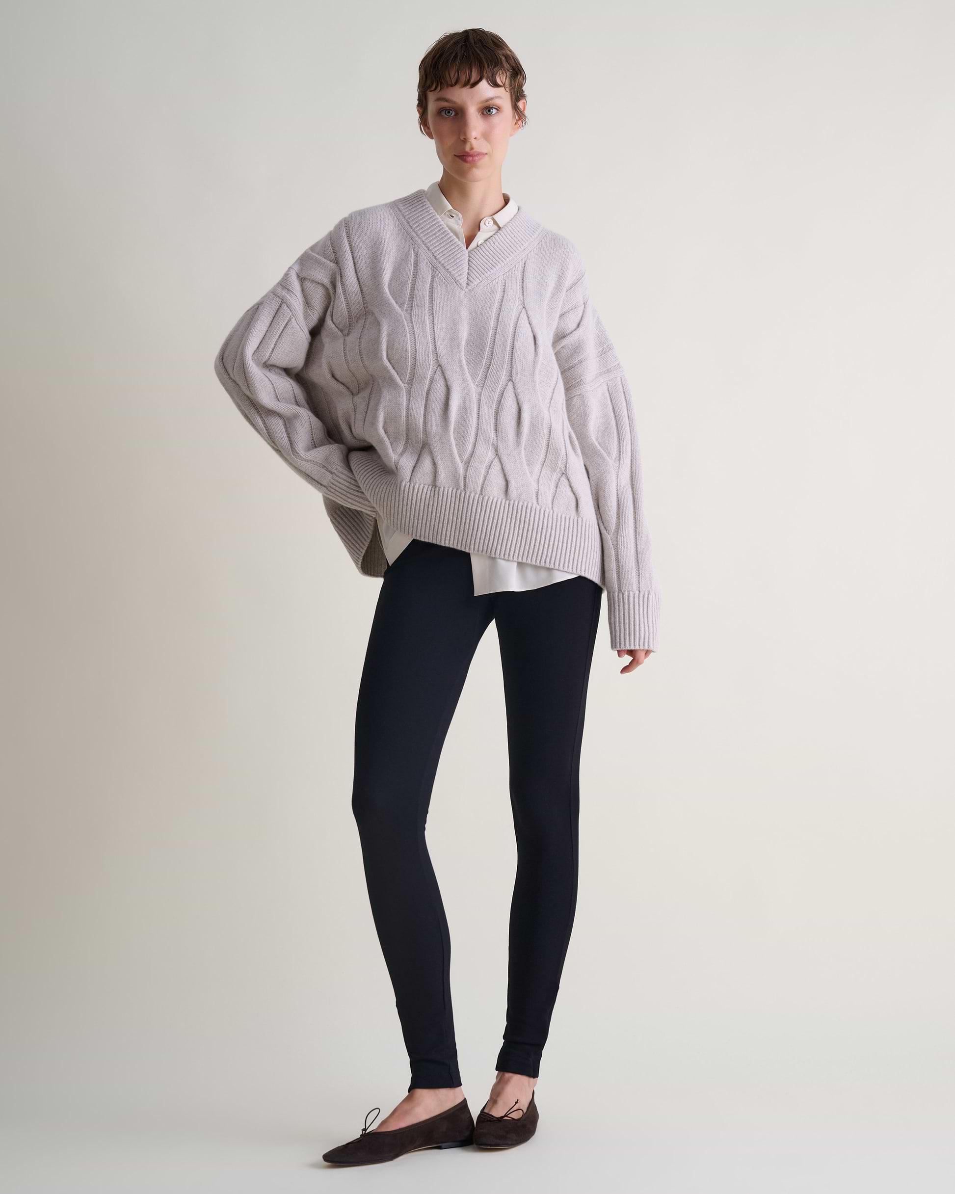Lambswool Cable Knit V-neck Jumper