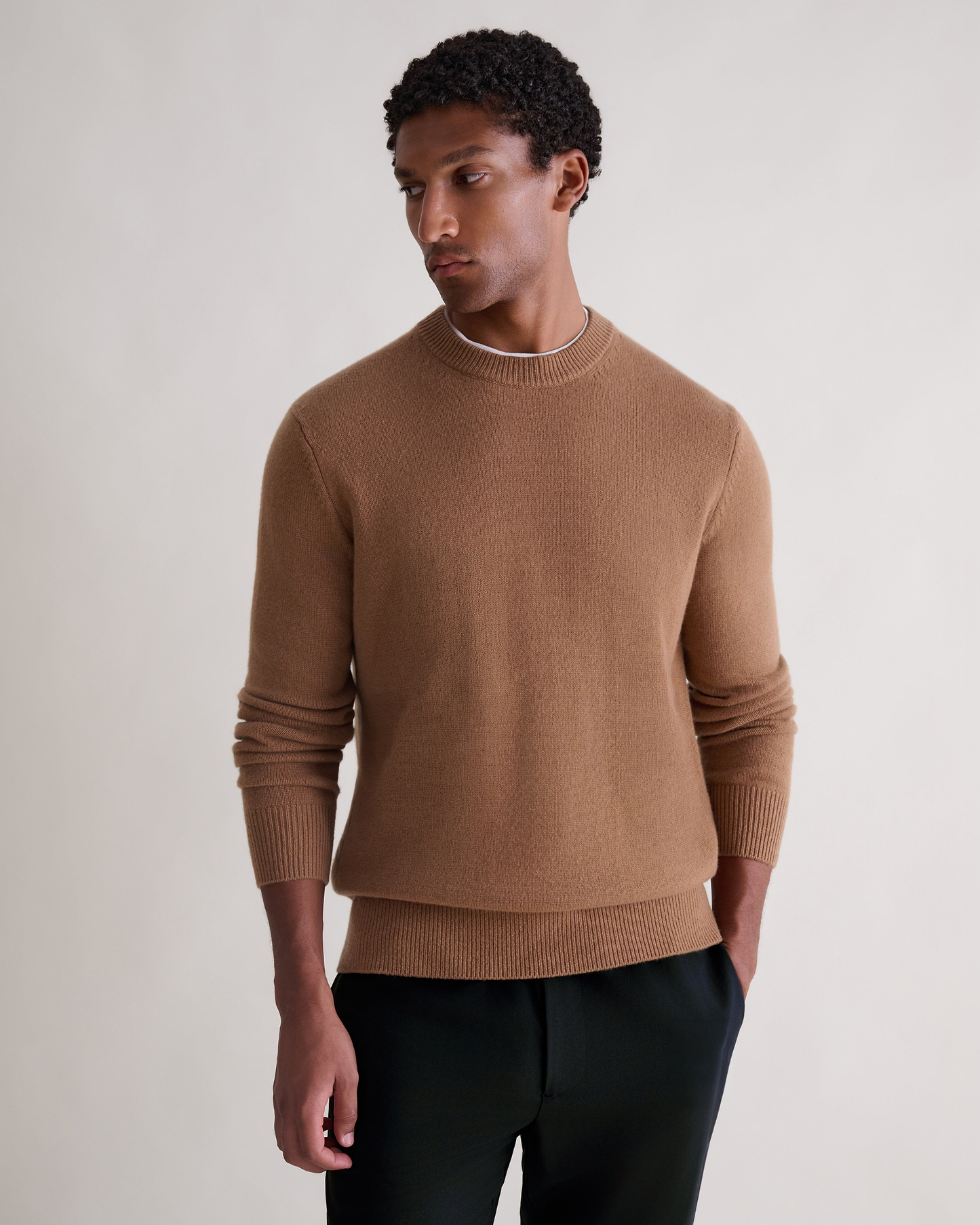 Men's Finest Cashmere Mid-Weight Crew Neck Jumper - Deep Camel