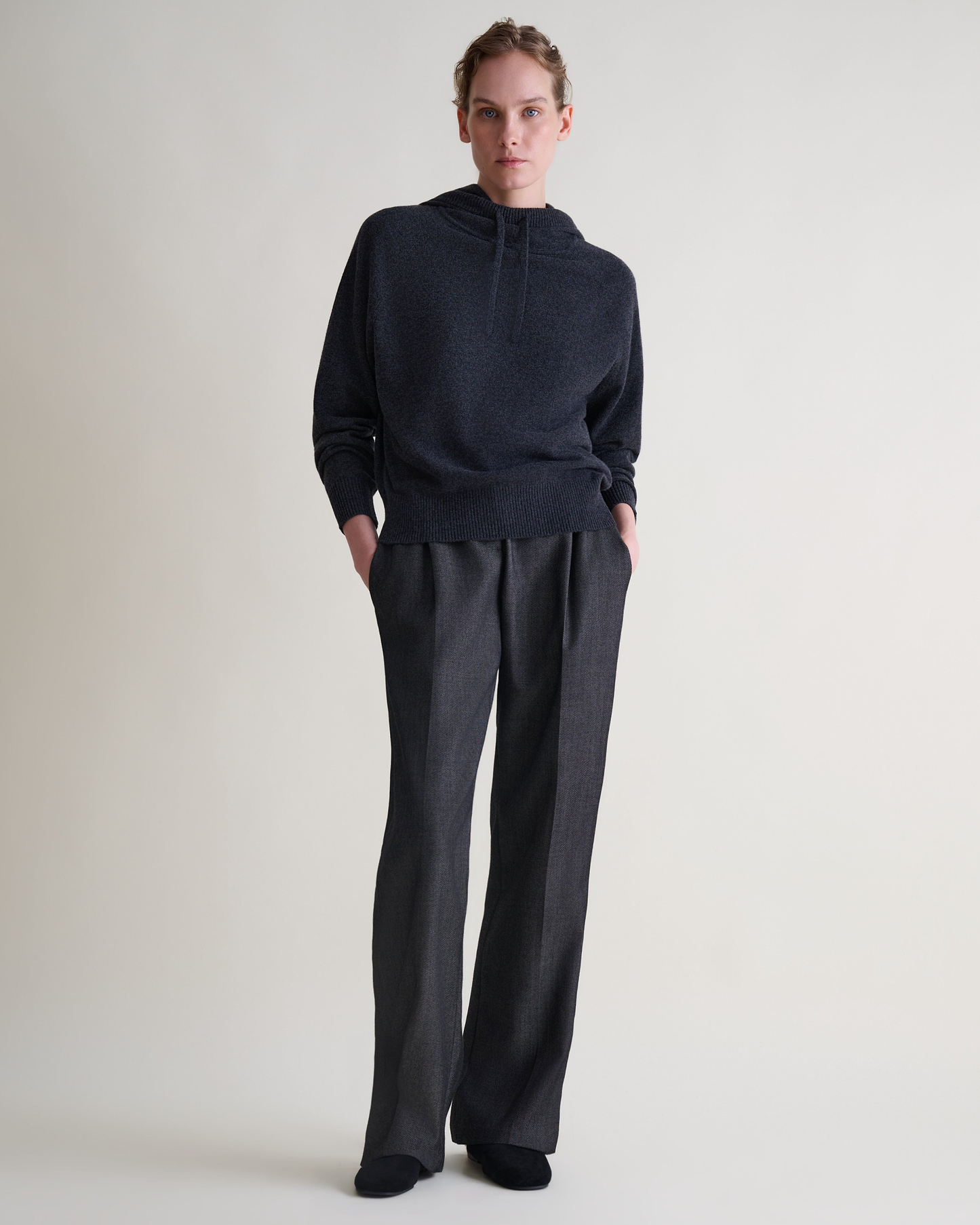 Women's Finest Cashmere Knitted Hoodie - Charcoal