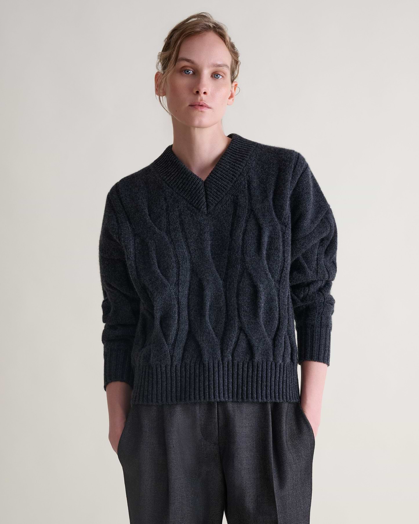 Lambswool Cable Knit V-neck Jumper