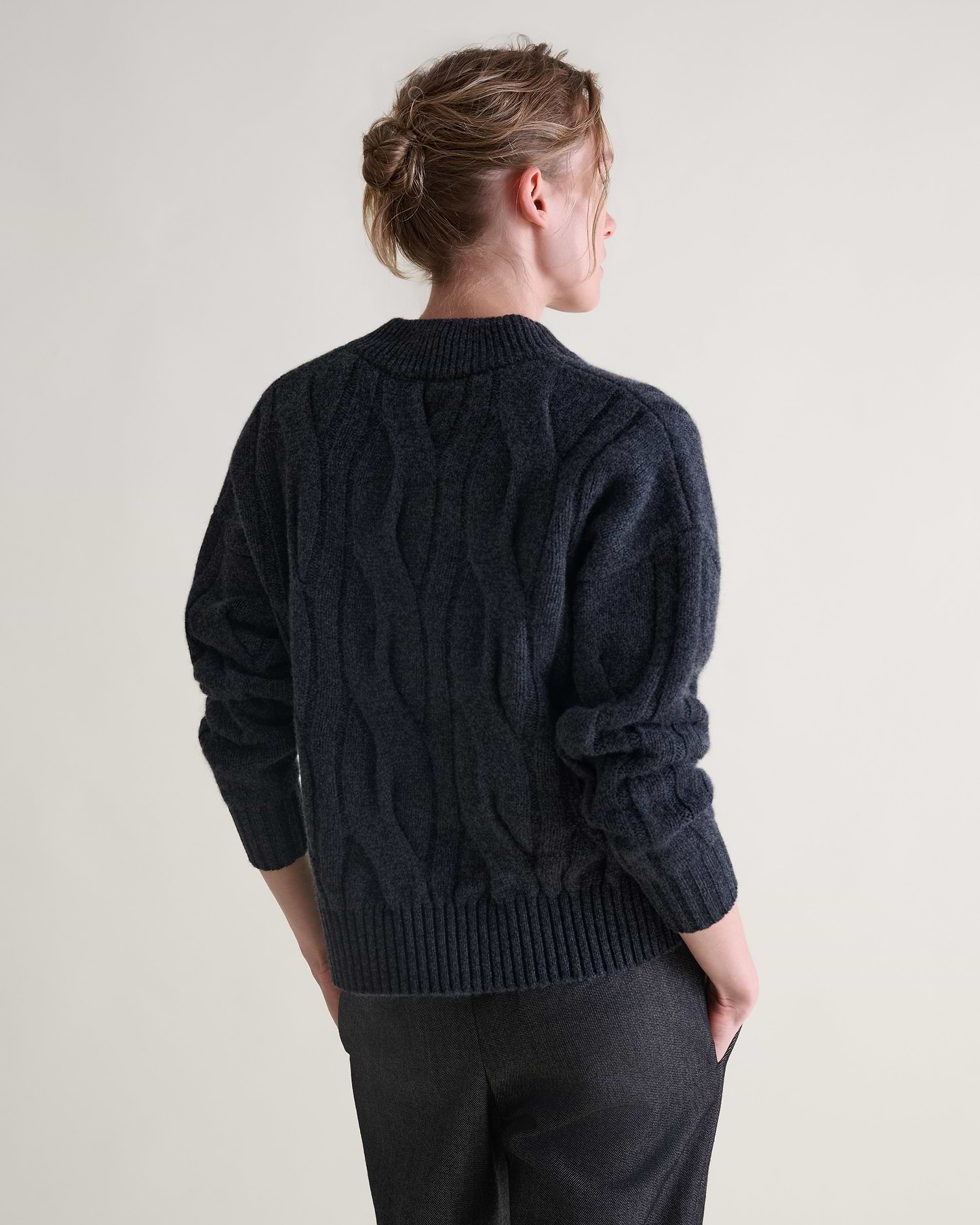 Lambswool Cable Knit V-neck Jumper