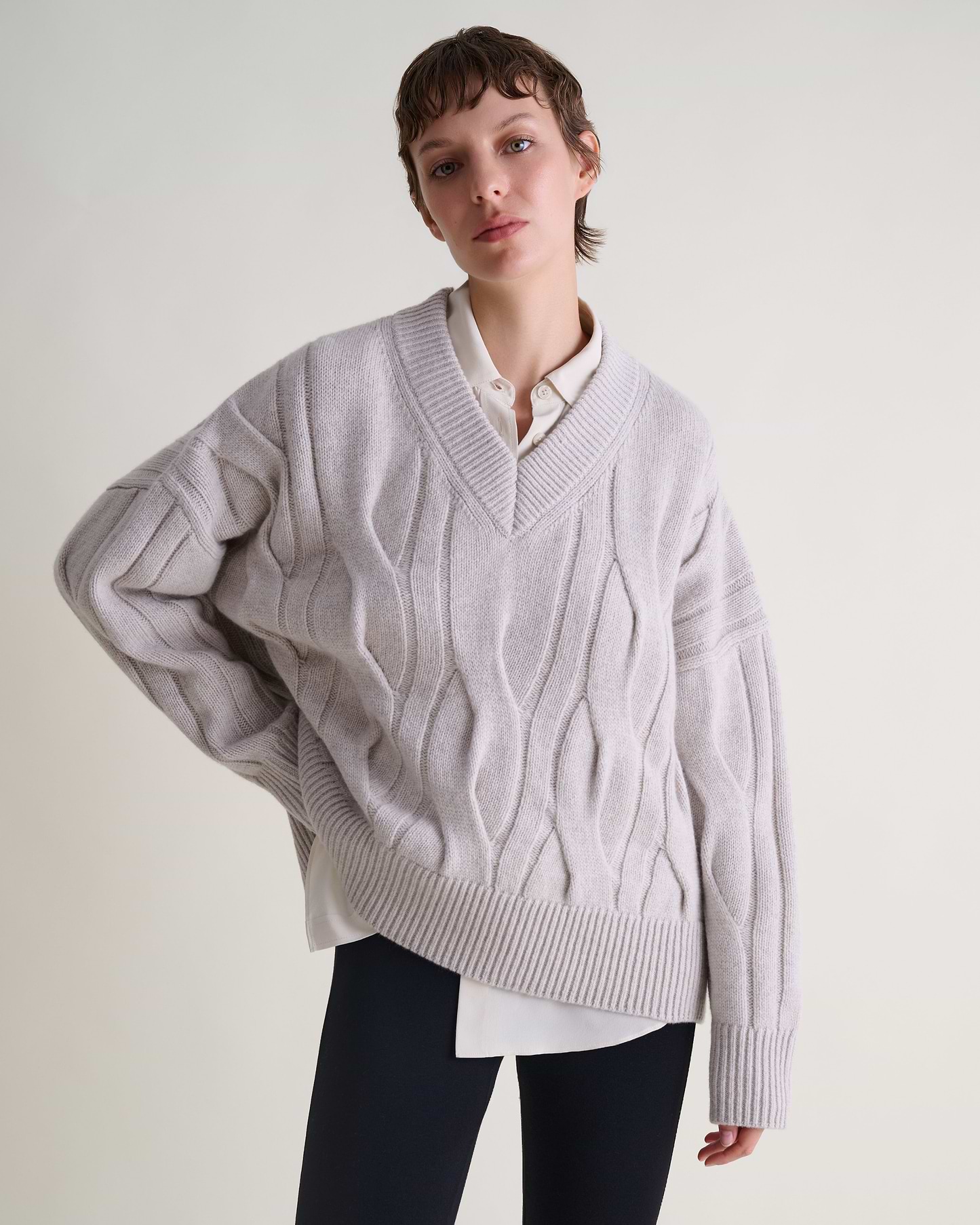 Lambswool Cable Knit V-neck Jumper