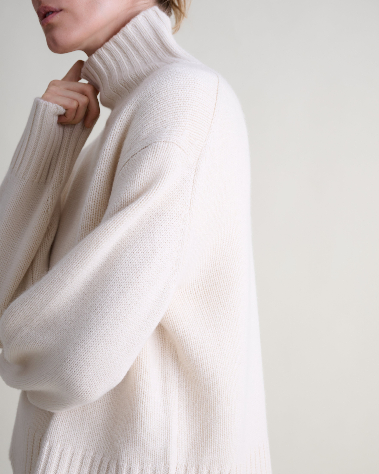 Modern funnel neck