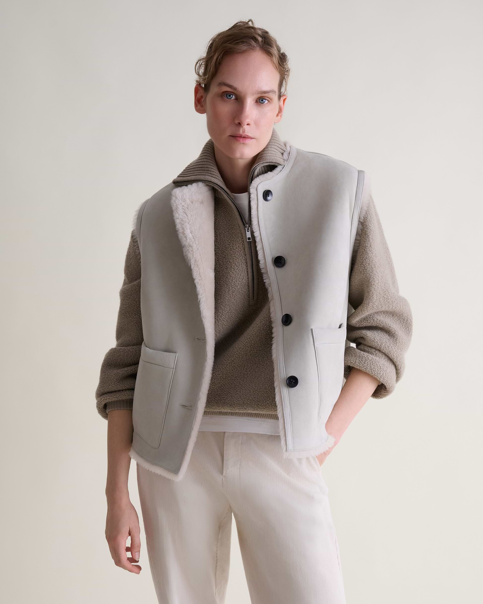 Women's Reversible Shearling Buttoned Gilet - Bone