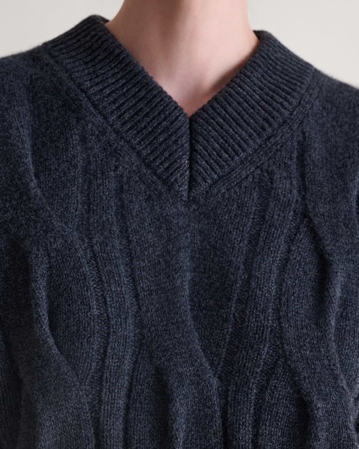 Lambswool Cable Knit V-neck Jumper
