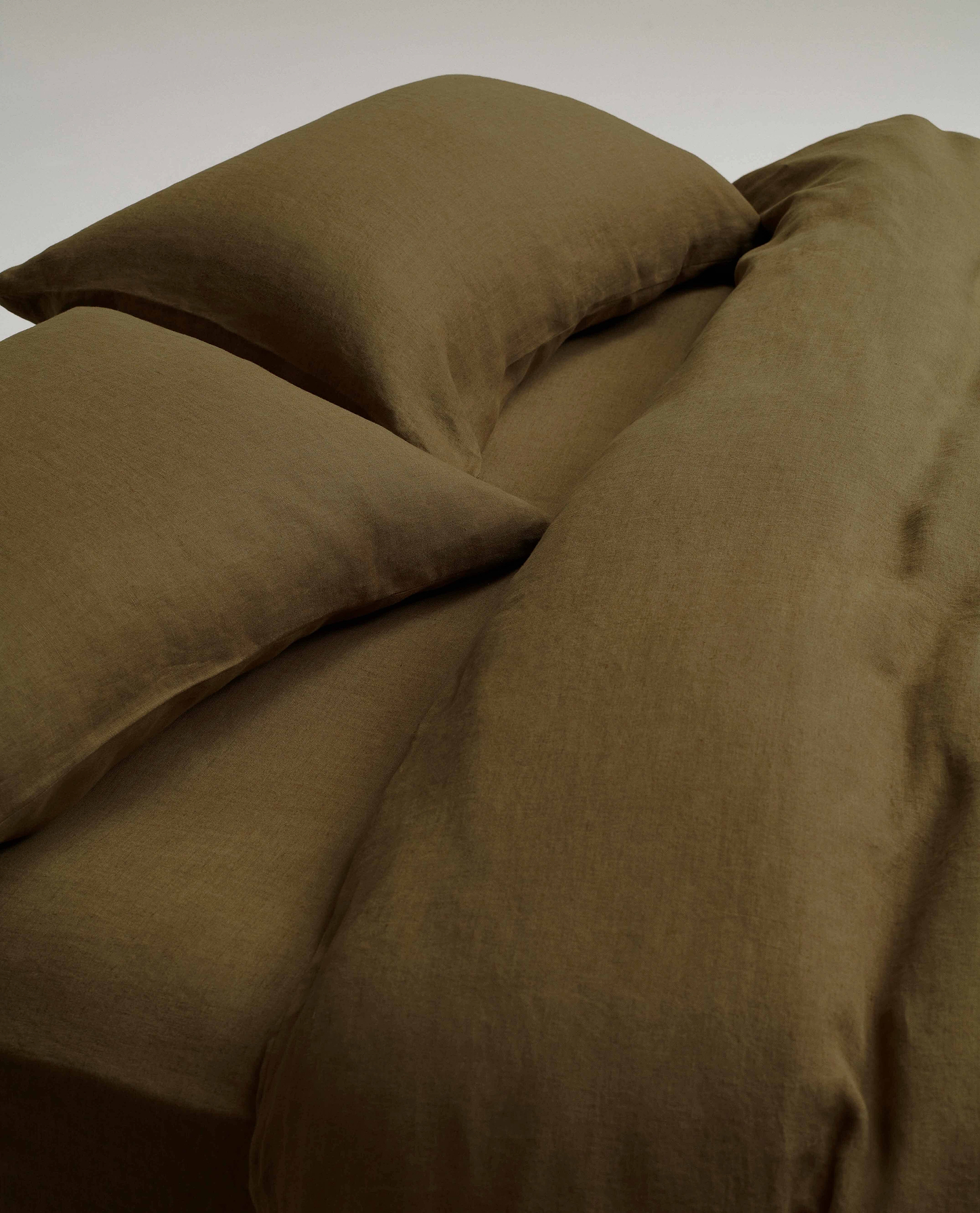 Relaxed & Refined Linen Duvet Cover - Olive
