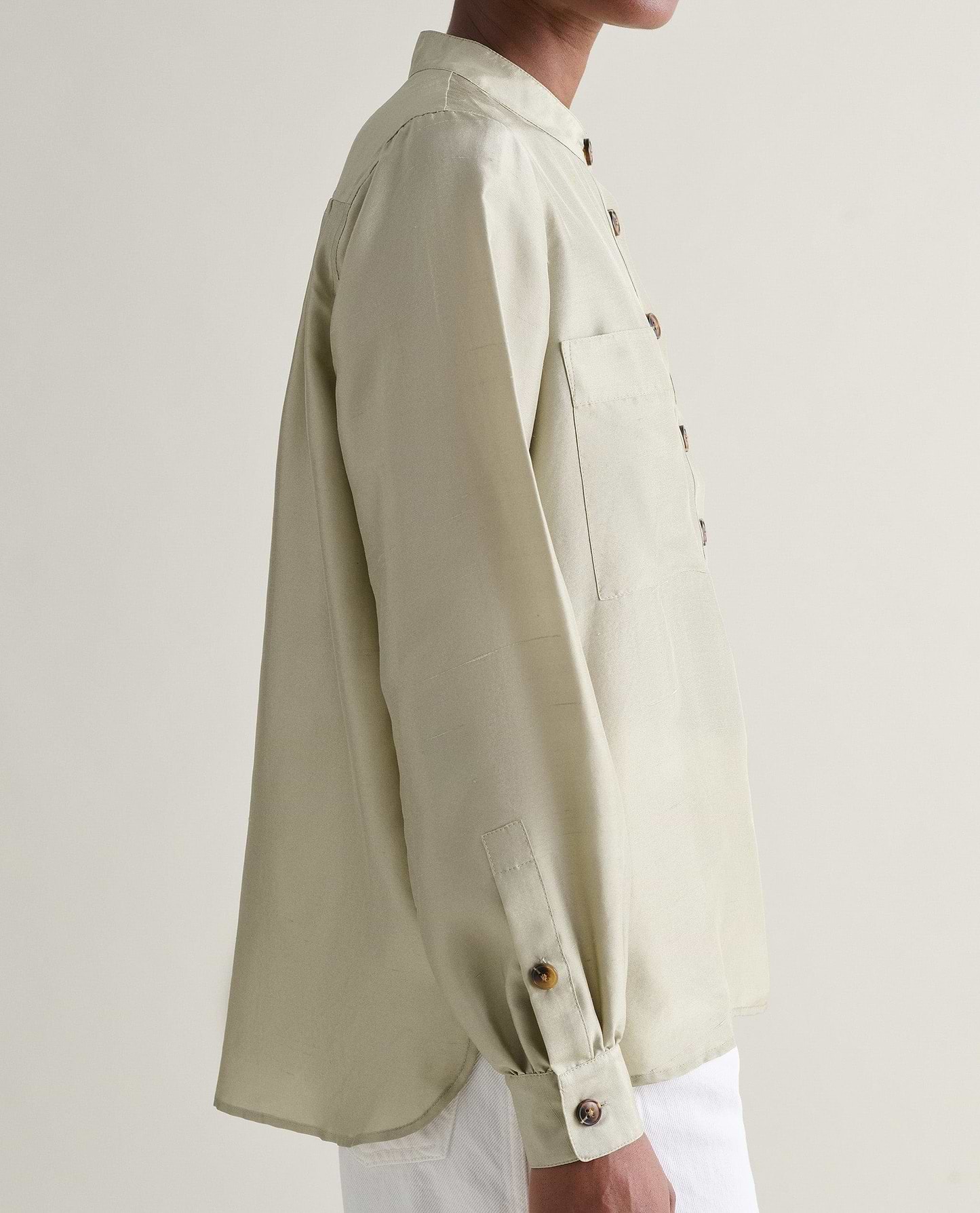 colour_Alabaster