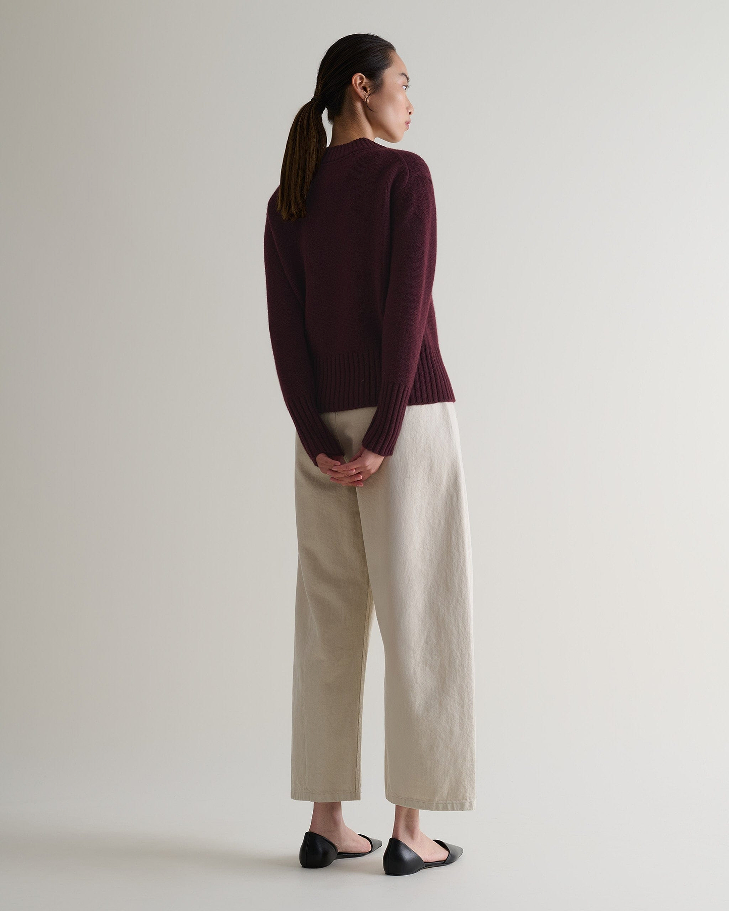 Women's Cashmere Merino V Neck Jumper - Oxblood