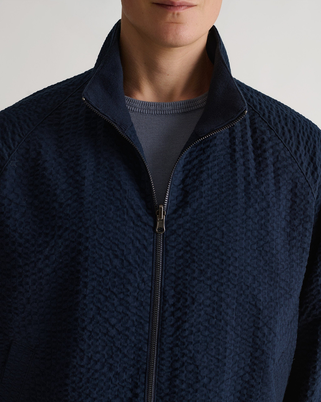 Two-way zip fastening