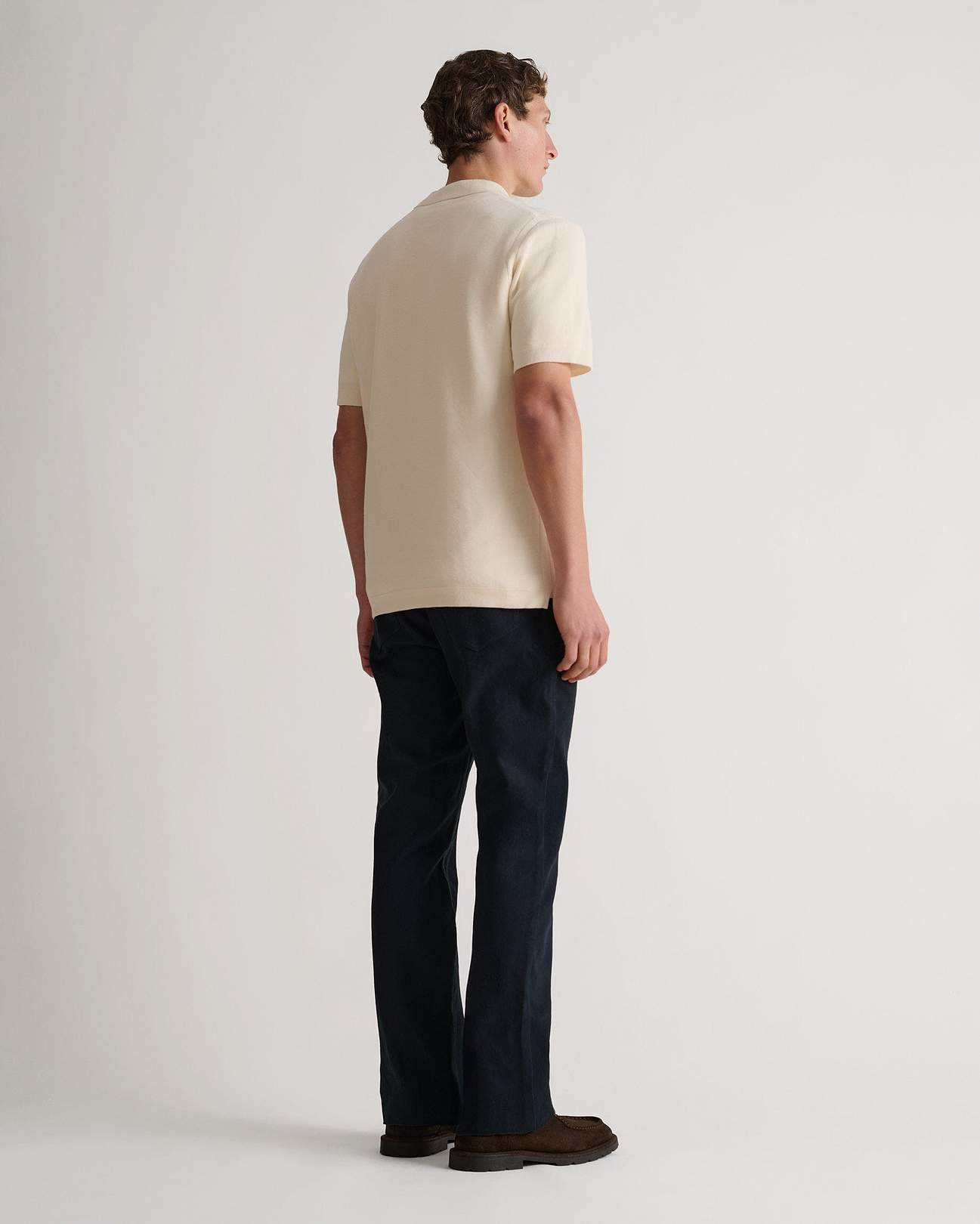 Displaced shoulder seams for comfort
