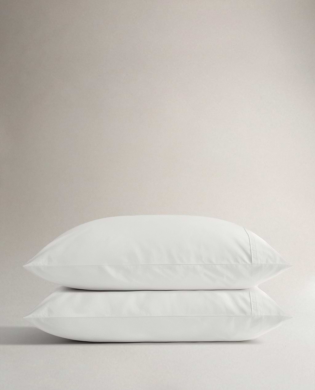 Crisp & Cool Organic Cotton Pillowcase Set - White Tailored Border