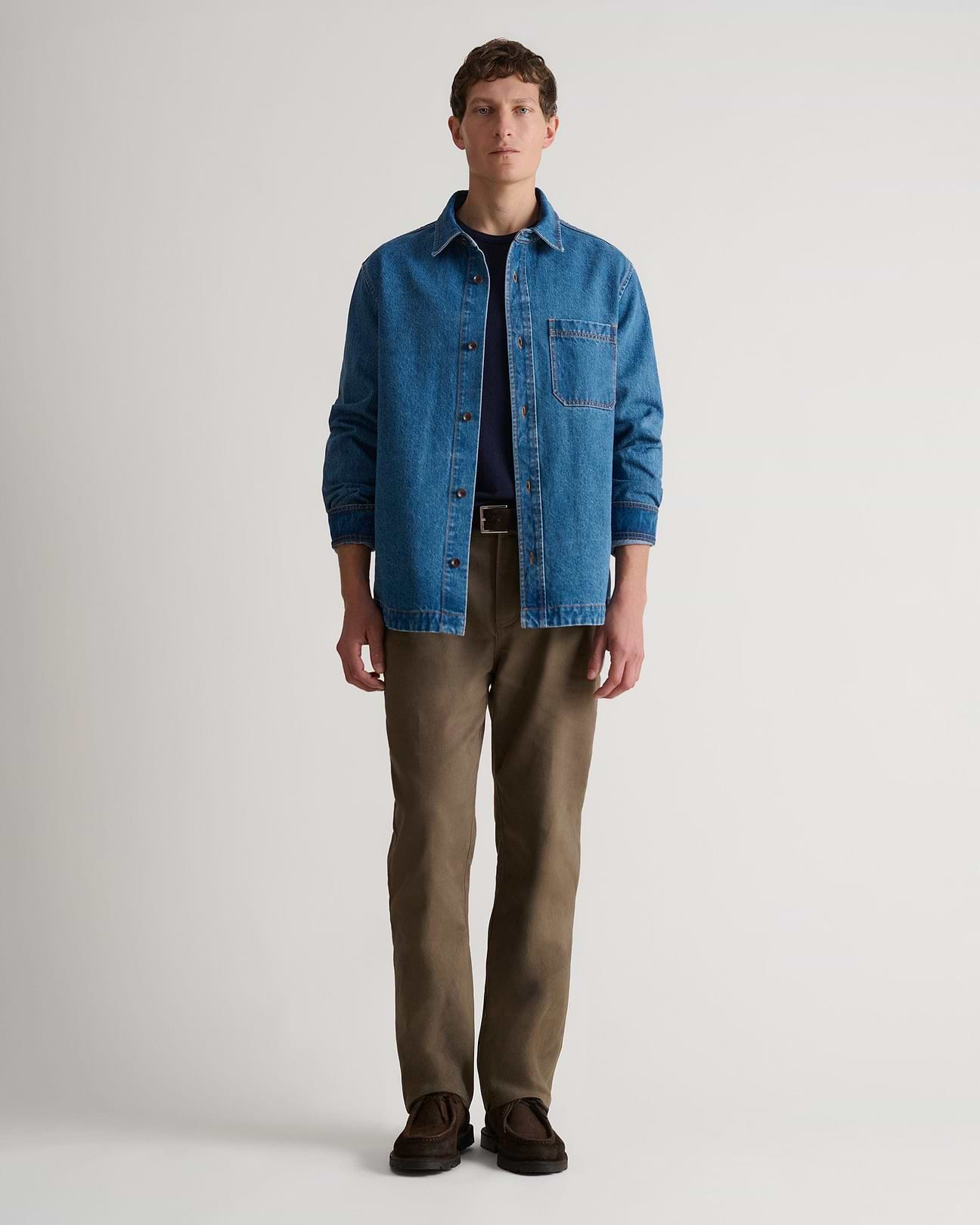 Relaxed fit with dropped shoulder