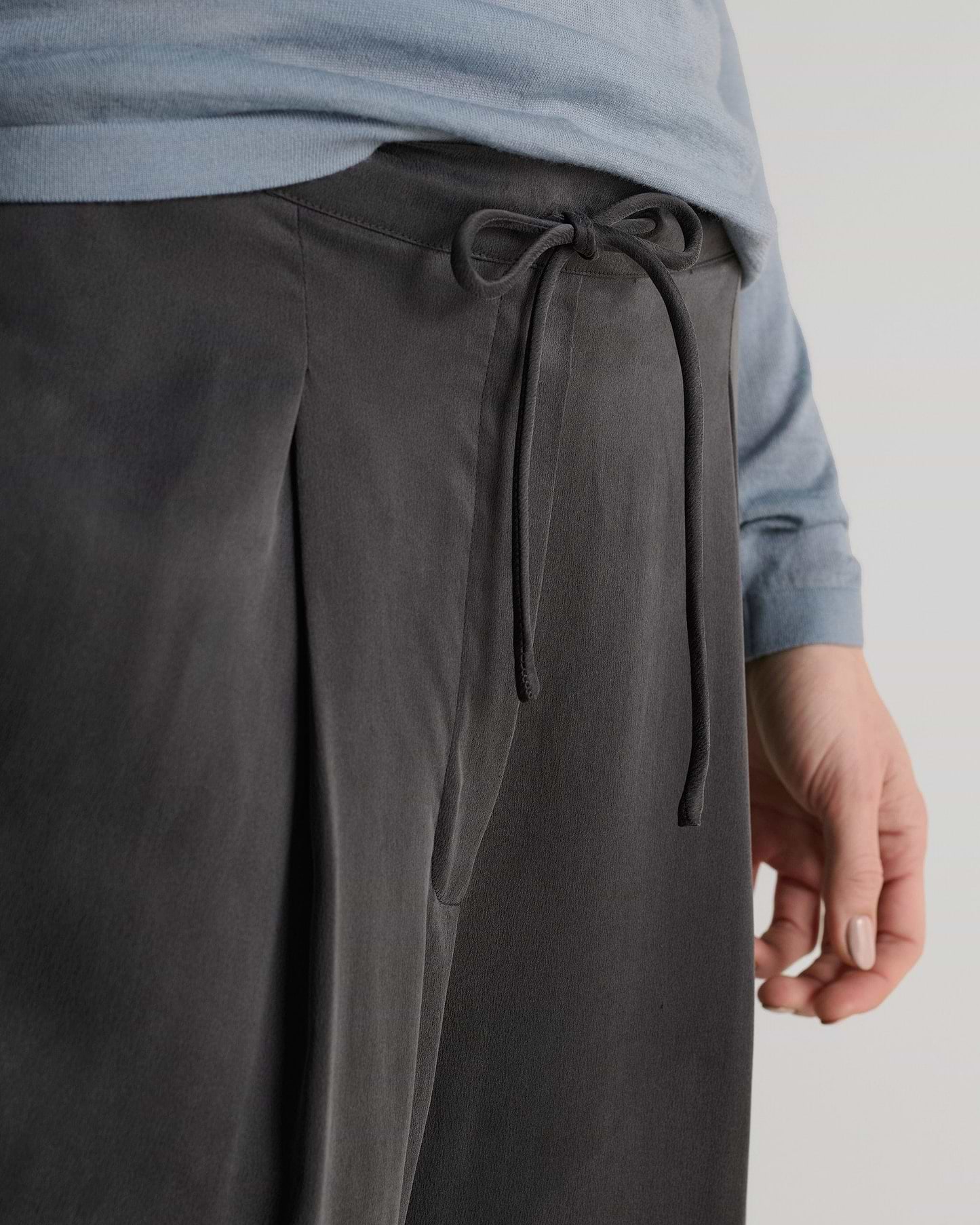 Easy-Silk Pleat Trouser - Washed Black