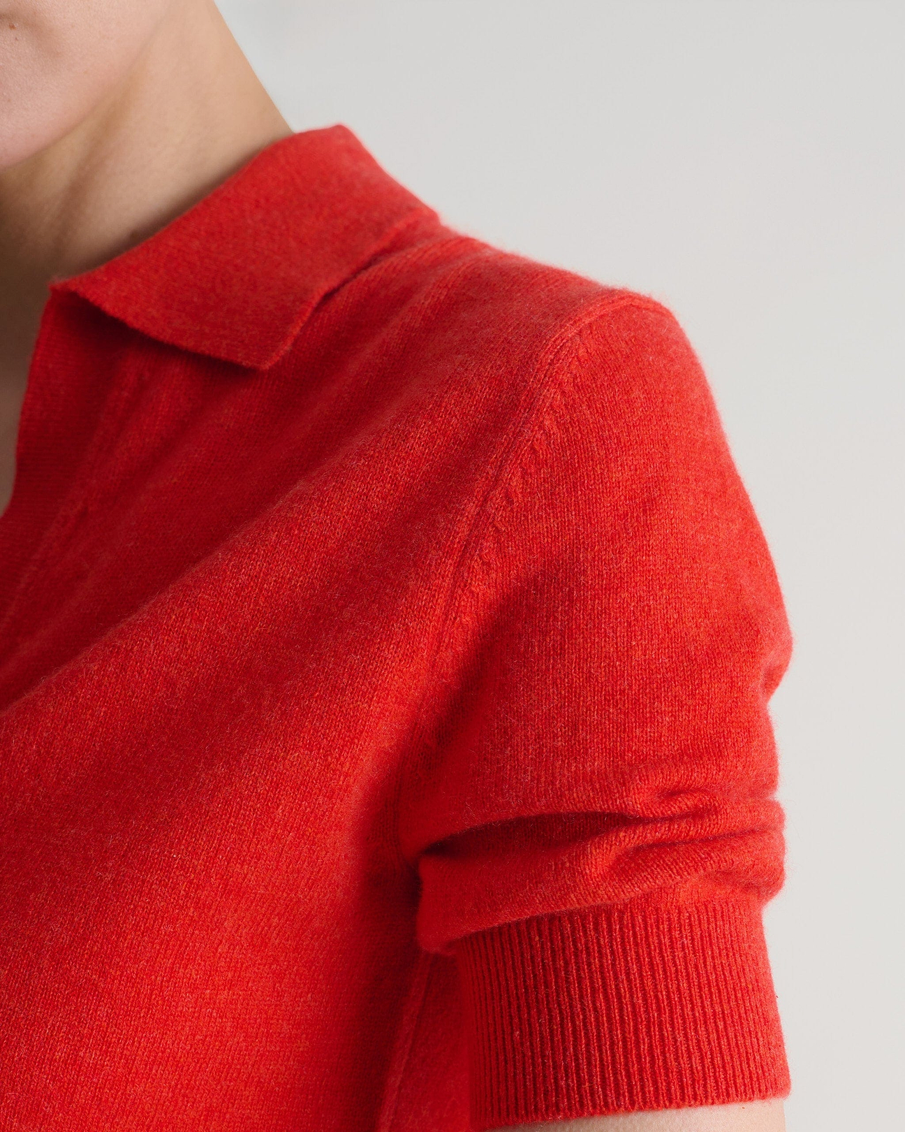 Ribbed placket detail