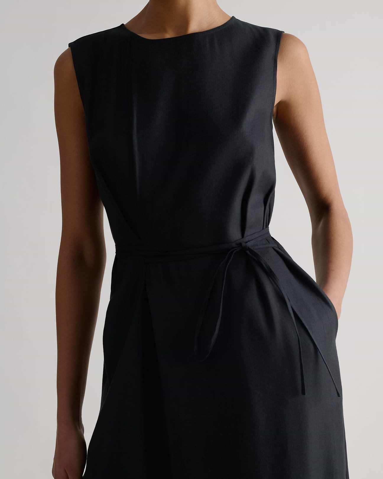 Comes with pockets.